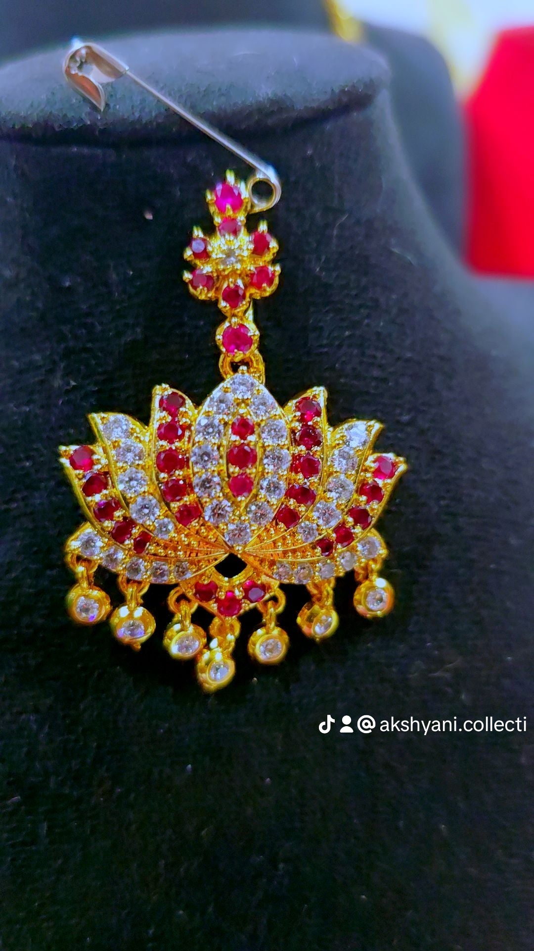 Red and white Lotus aatil. 1.3 inch.Not 916 gold.Code 732