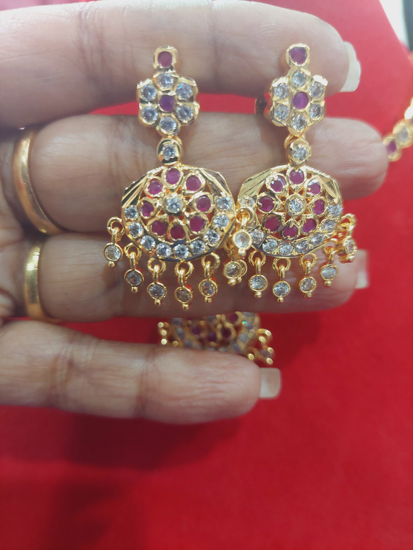 Star cut traditional necklace set with earrings. Not 916 gold. Indian screw. Behind chain