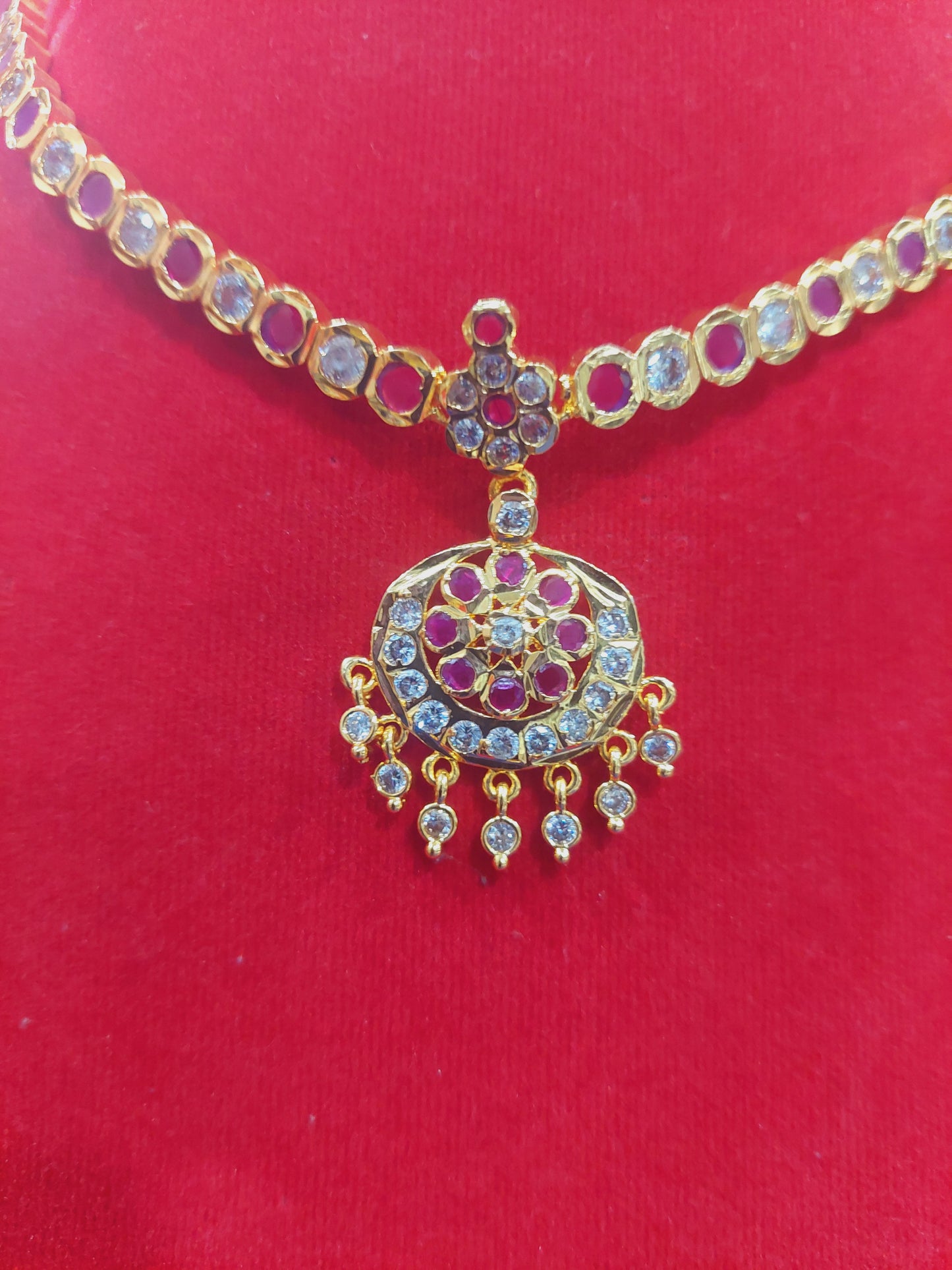 Star cut traditional necklace set with earrings. Not 916 gold. Indian screw. Behind chain