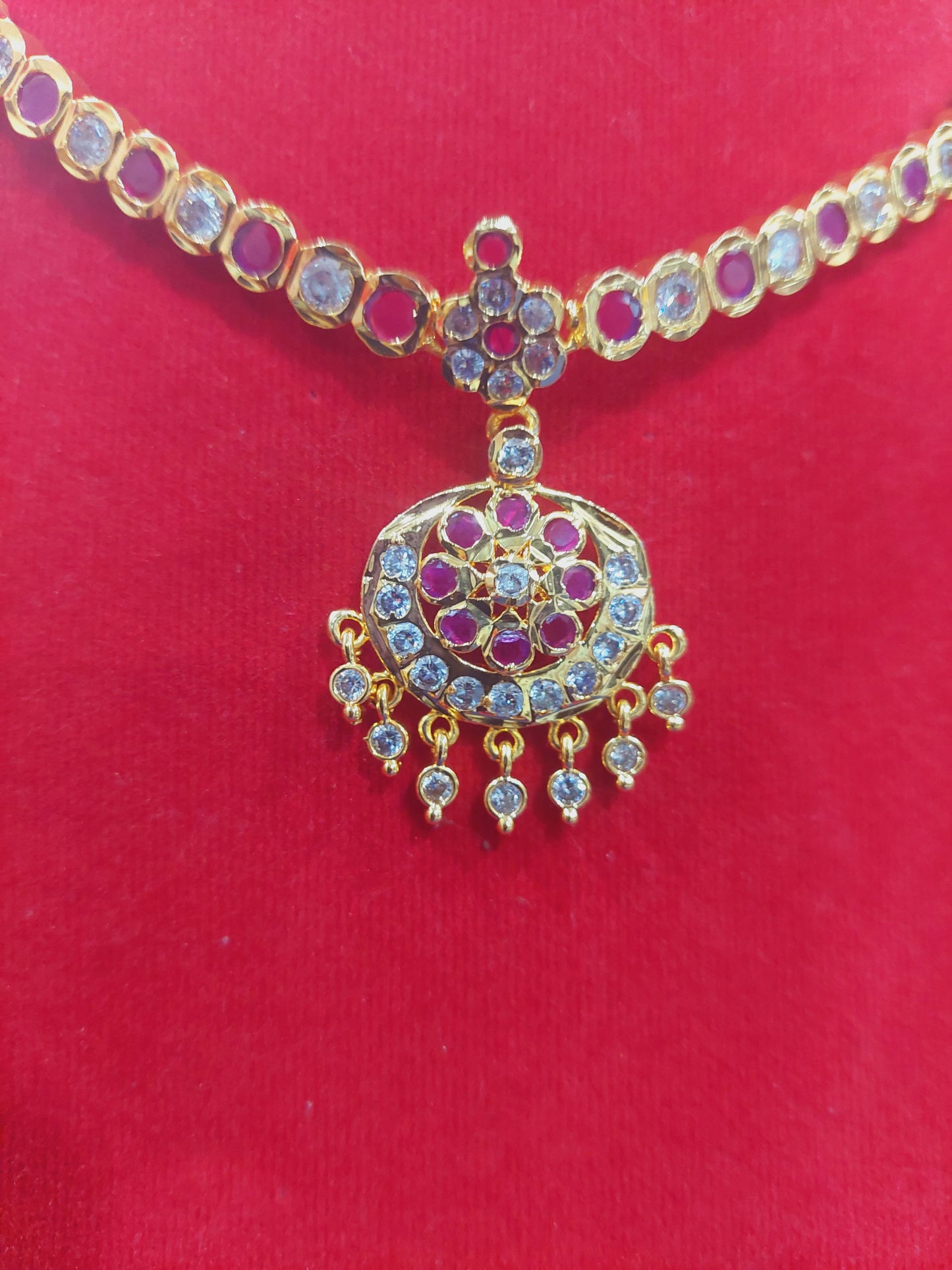 Star cut traditional necklace set with earrings. Not 916 gold. Indian screw. Behind chain
