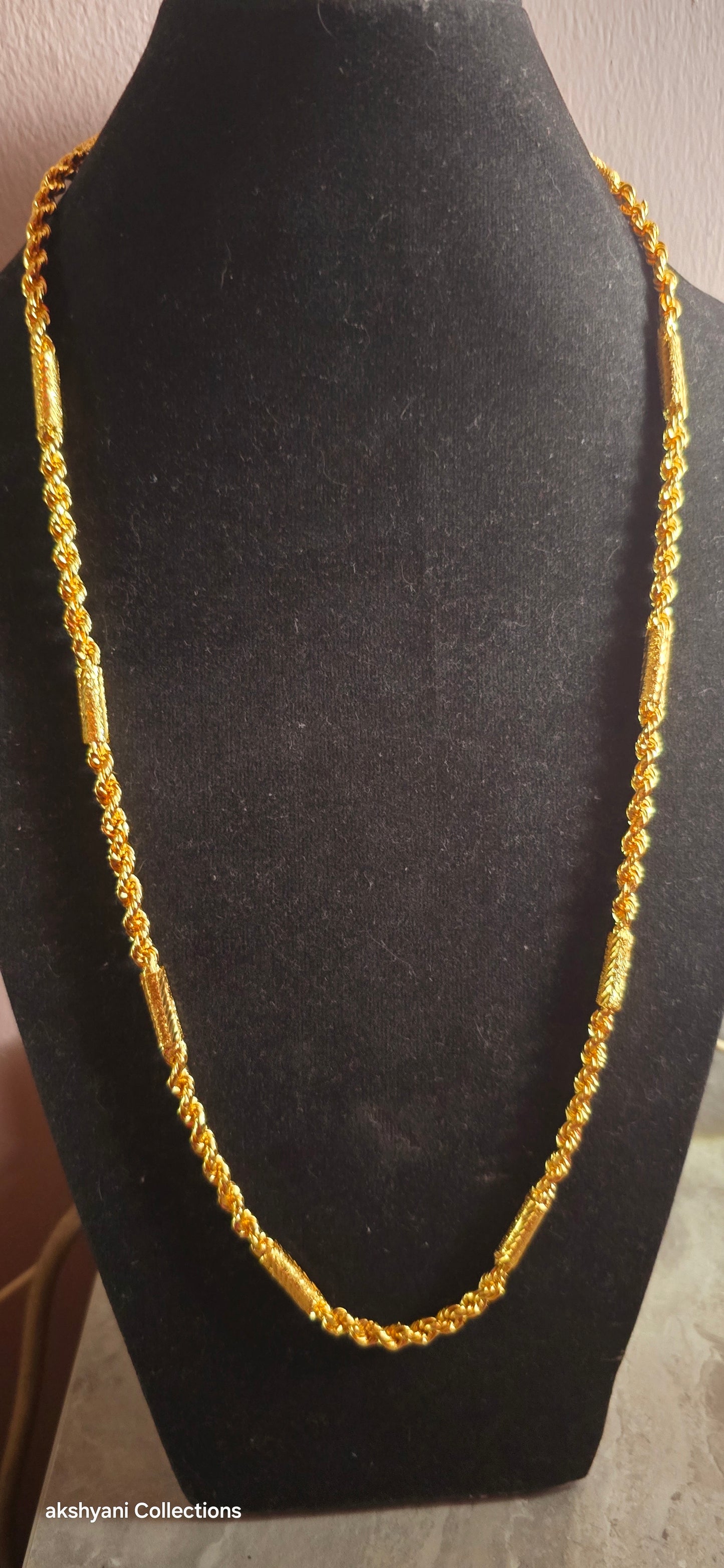Daily wear chain. Not 916 gold . 24k electroplating items plated in Singapore. Code 6607