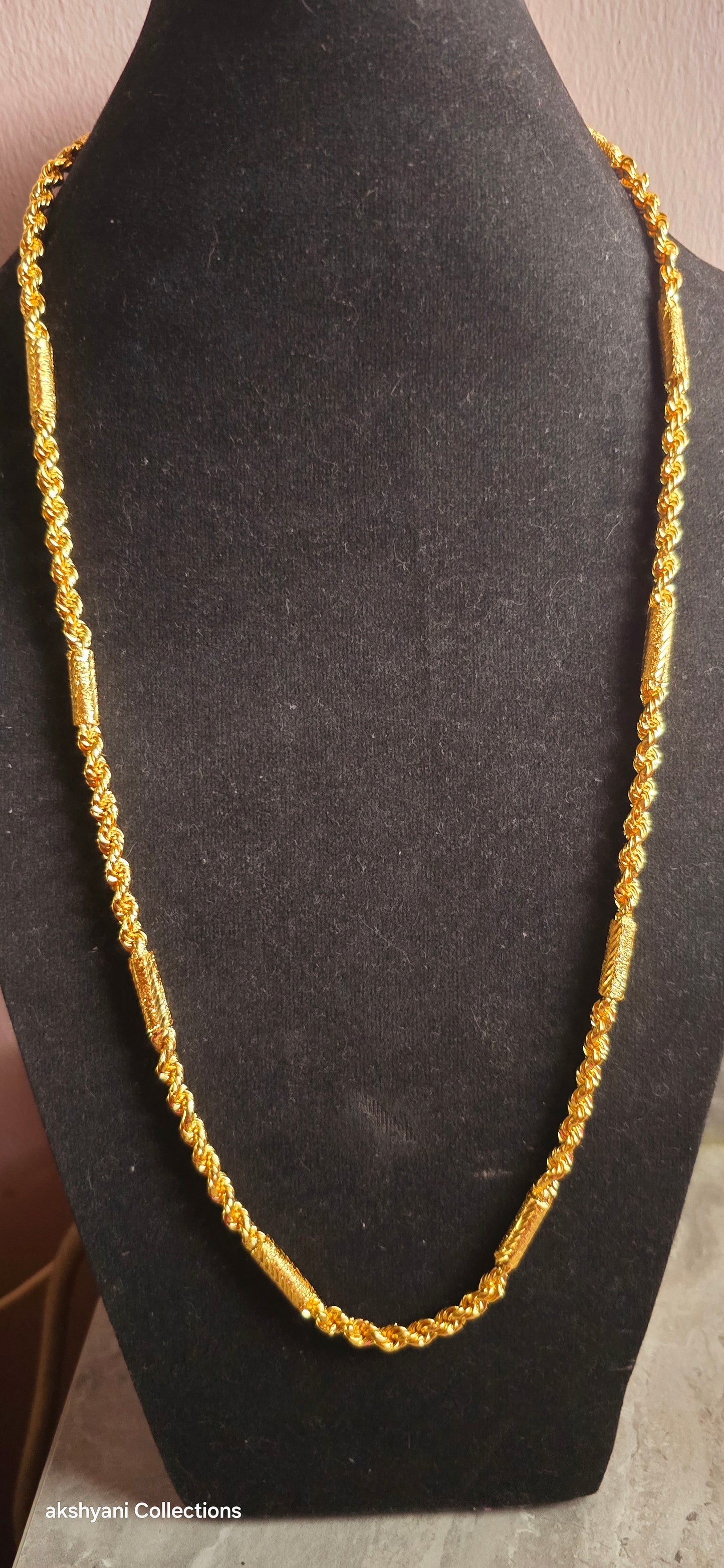 Daily wear chain. Not 916 gold . 24k electroplating items plated in Singapore. Code 6607