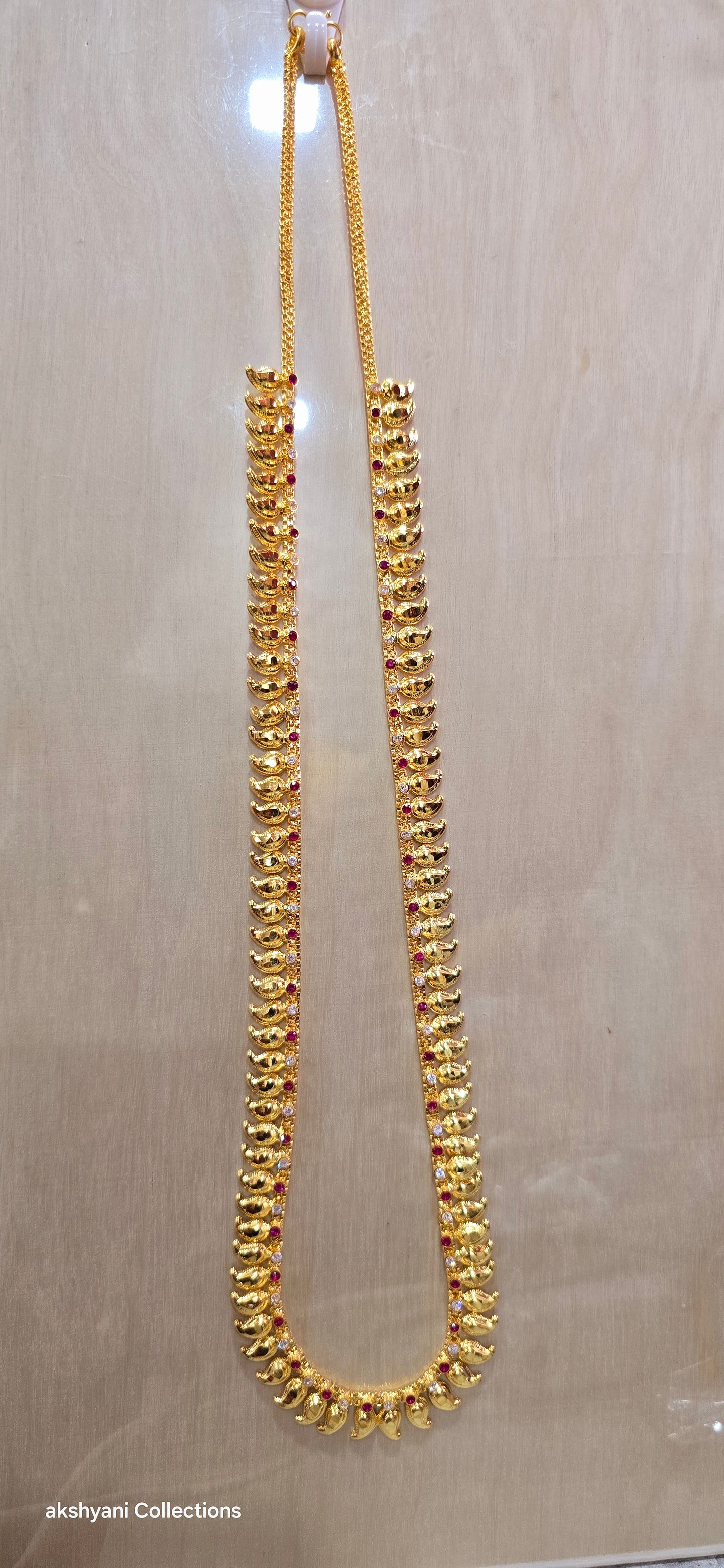 28 inches length mango chain.Not 916 gold. In stock
