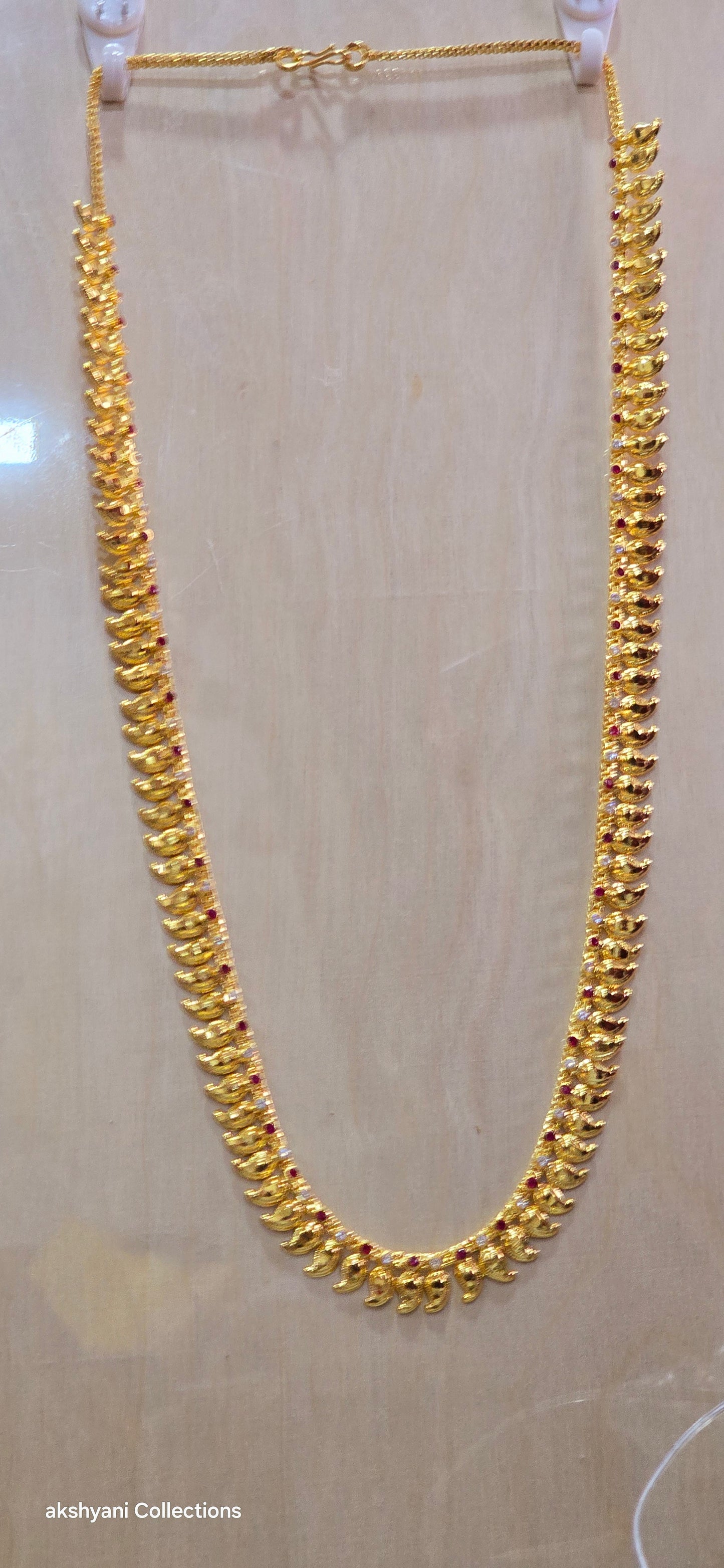 28 inches length mango chain.Not 916 gold. In stock