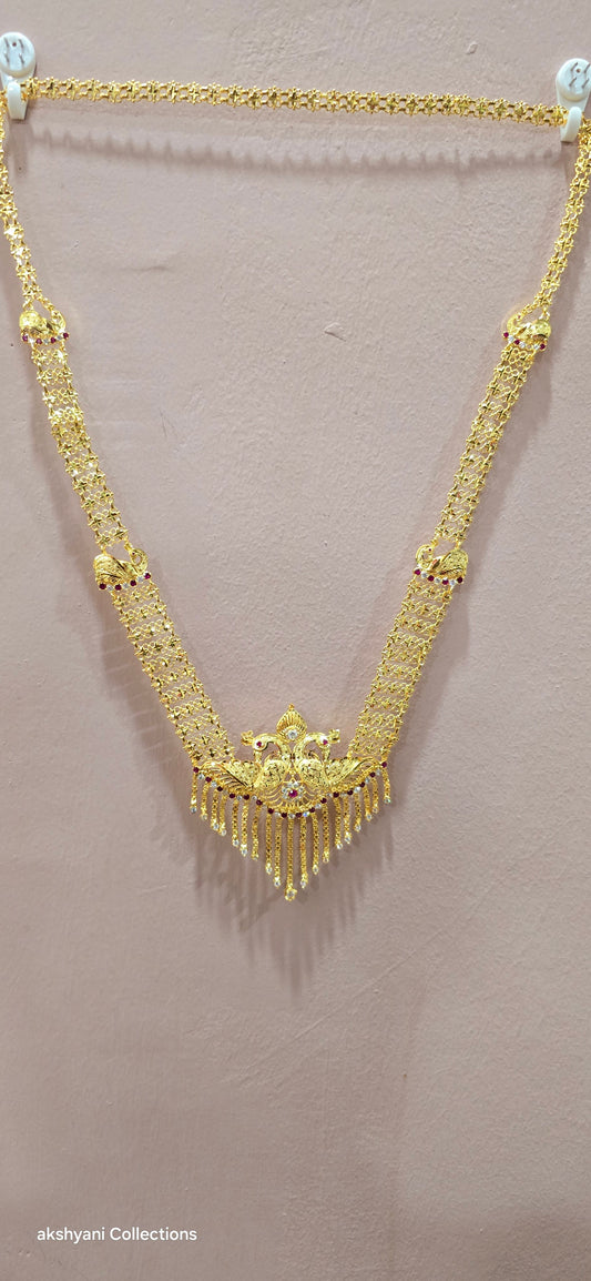 Peacock maalai.Not 916 gold. 30 inches in length.