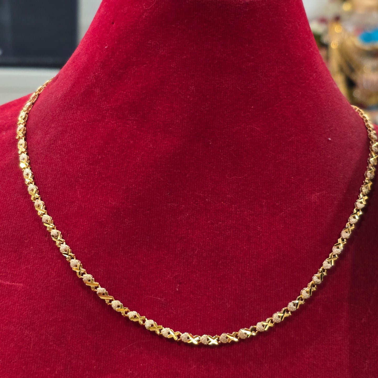 Daily wear 17 inches star cut chain .Not 916 gold. Code 991