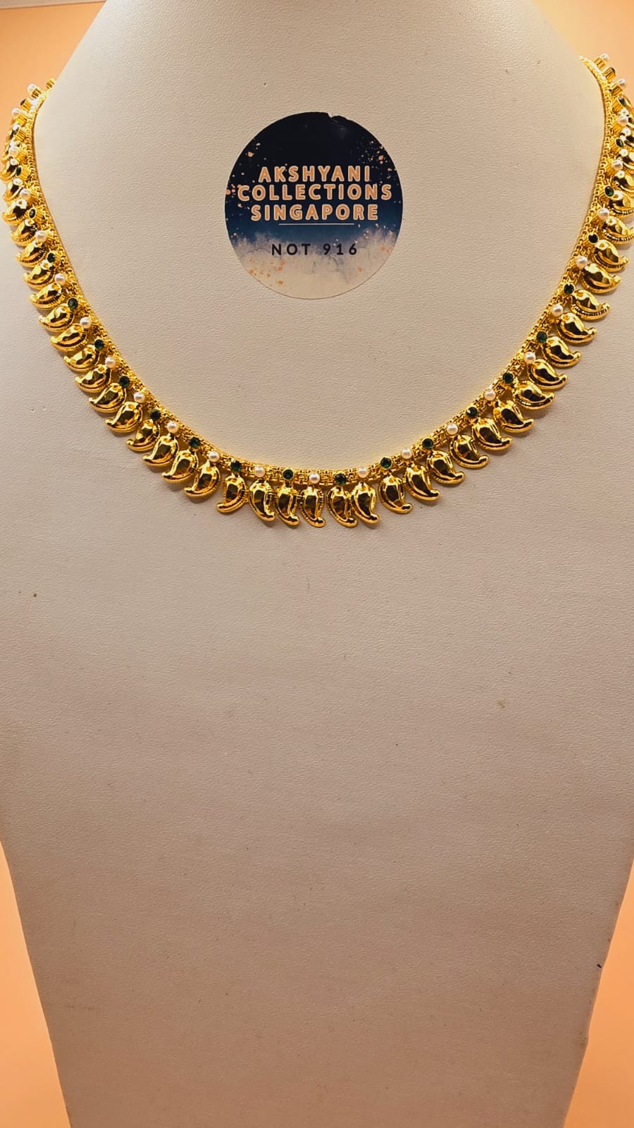 Green and white pearls mango chain. Code 43T