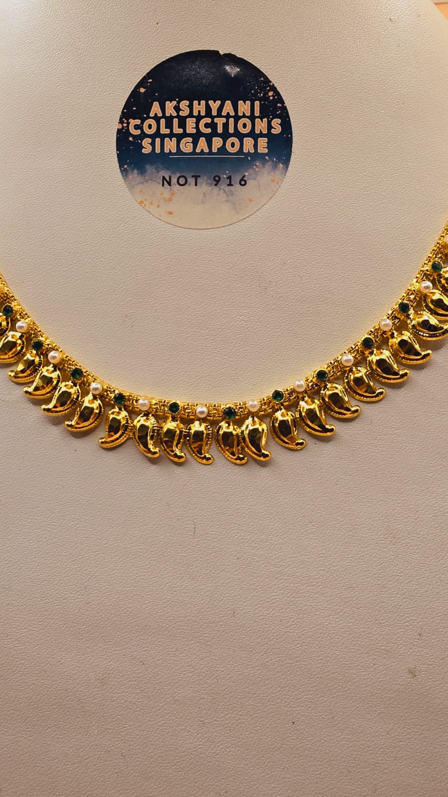 Green and white pearls mango chain. Code 43T