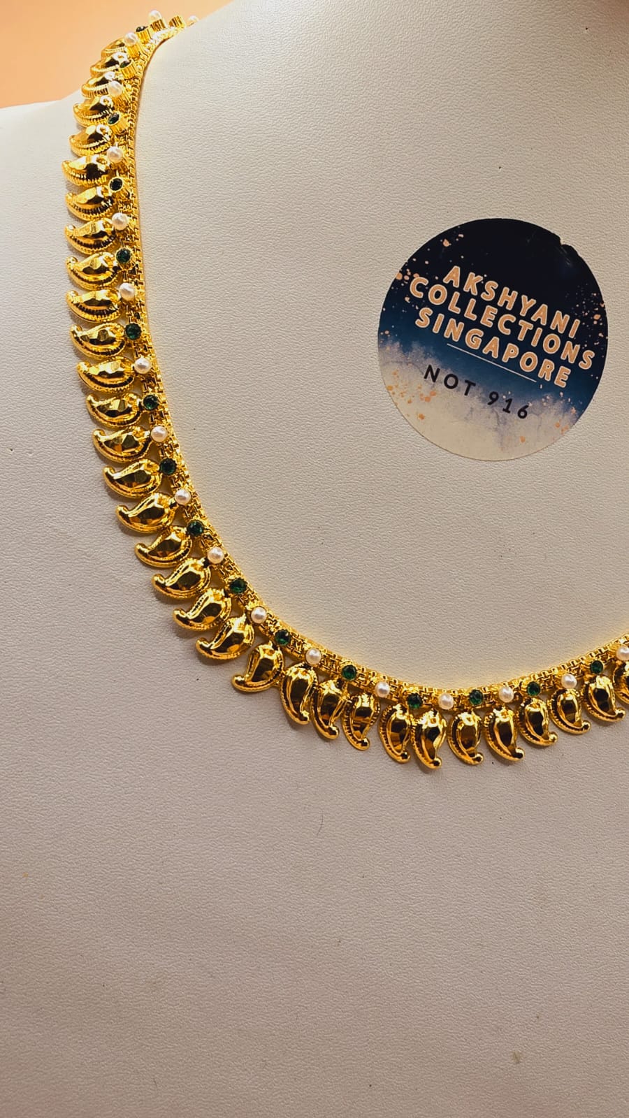 Green and white pearls mango chain. Code 43T