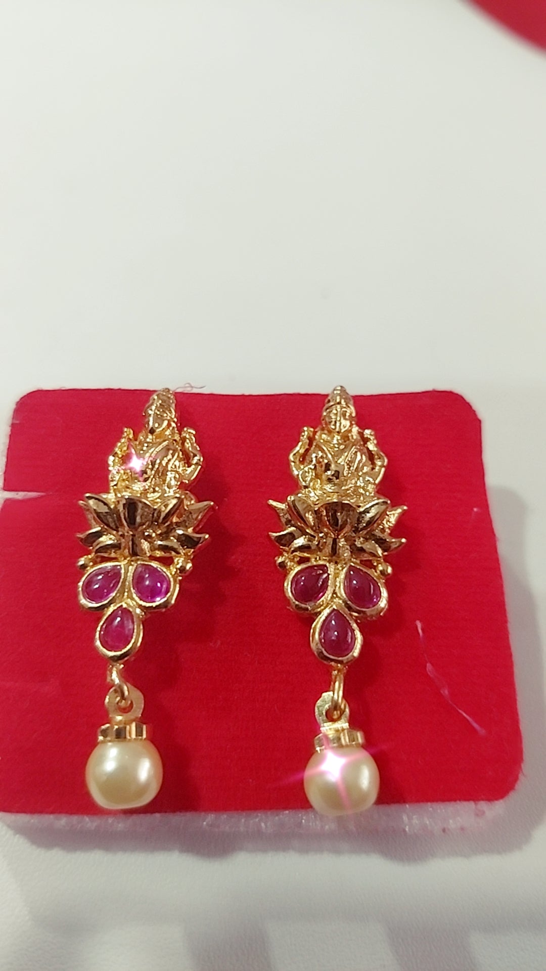 F001 MAHALAKSHIMI EARRINGS NOT 916 ( THIN SCREW)
