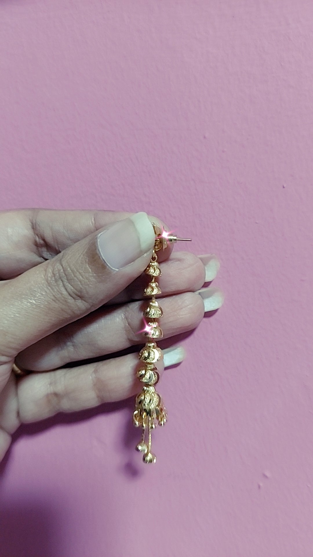 Earrings galore not 916. Code 081177