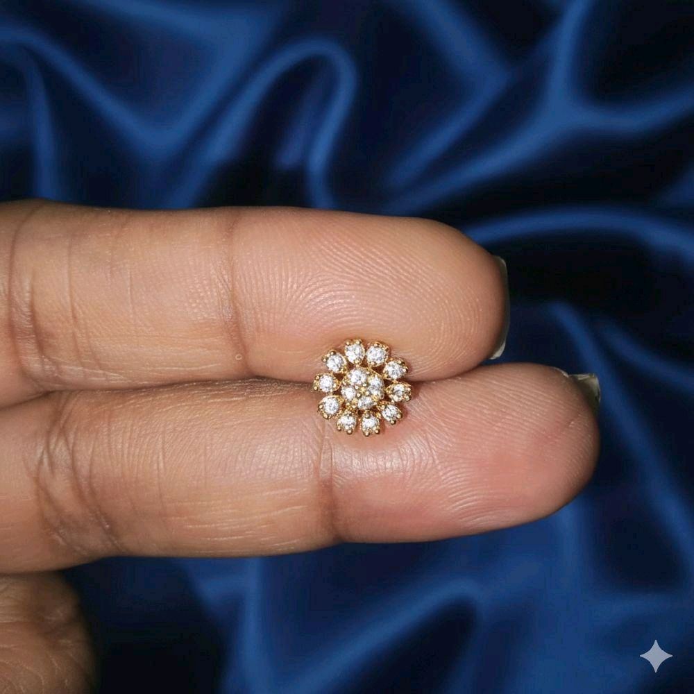 Code 0987. White petite flower pattern nosestud. Indian type screw