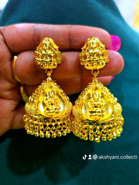 Indian screw mahalakshimi jhumuki.  NOT 916 GOLD. CODE 8880B
