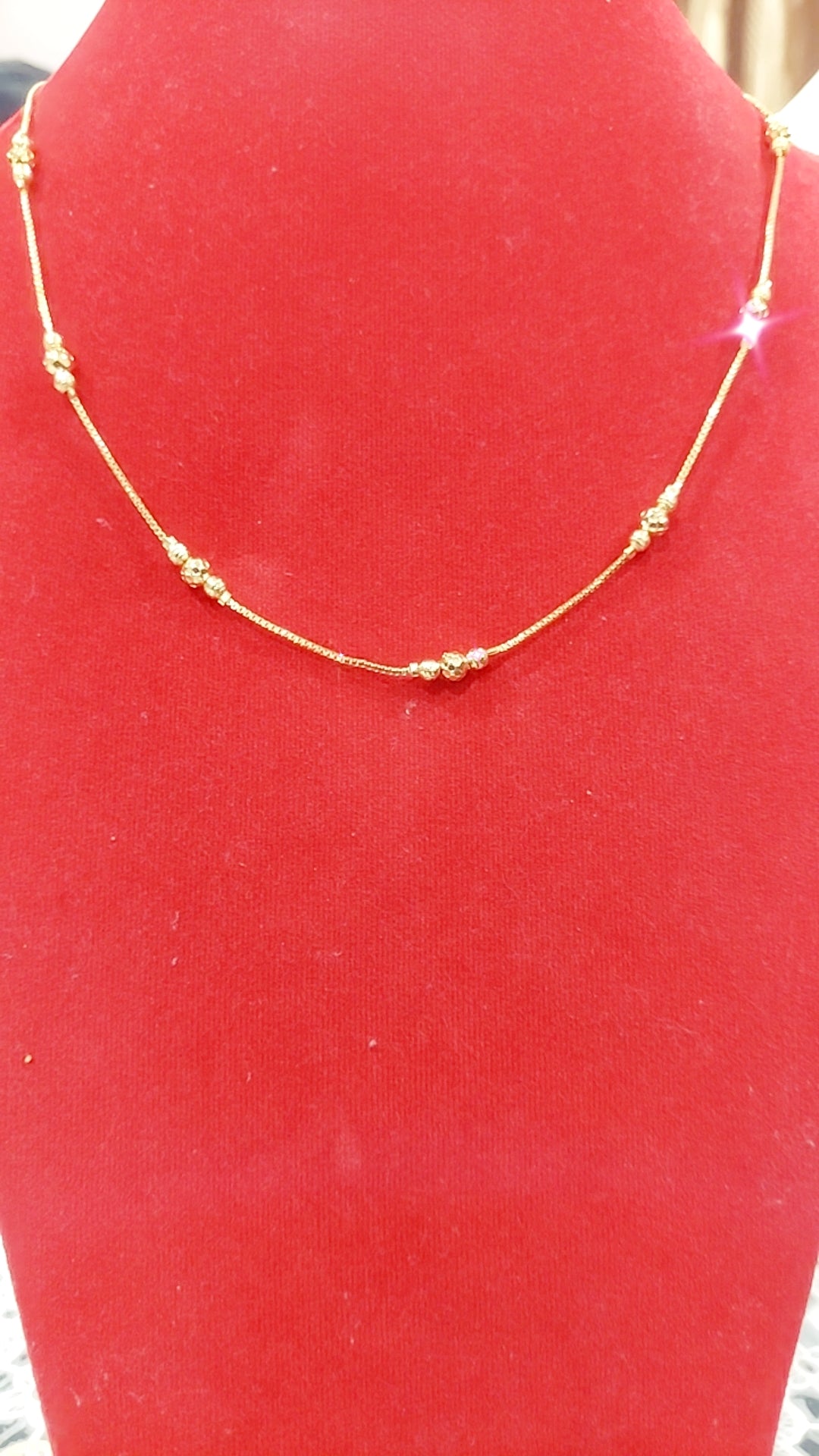 20 inches function wear chain not 916. Not suitable for those who sweat excessively