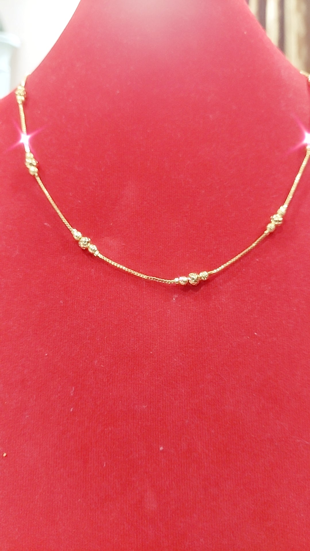 20 inches function wear chain not 916. Not suitable for those who sweat excessively