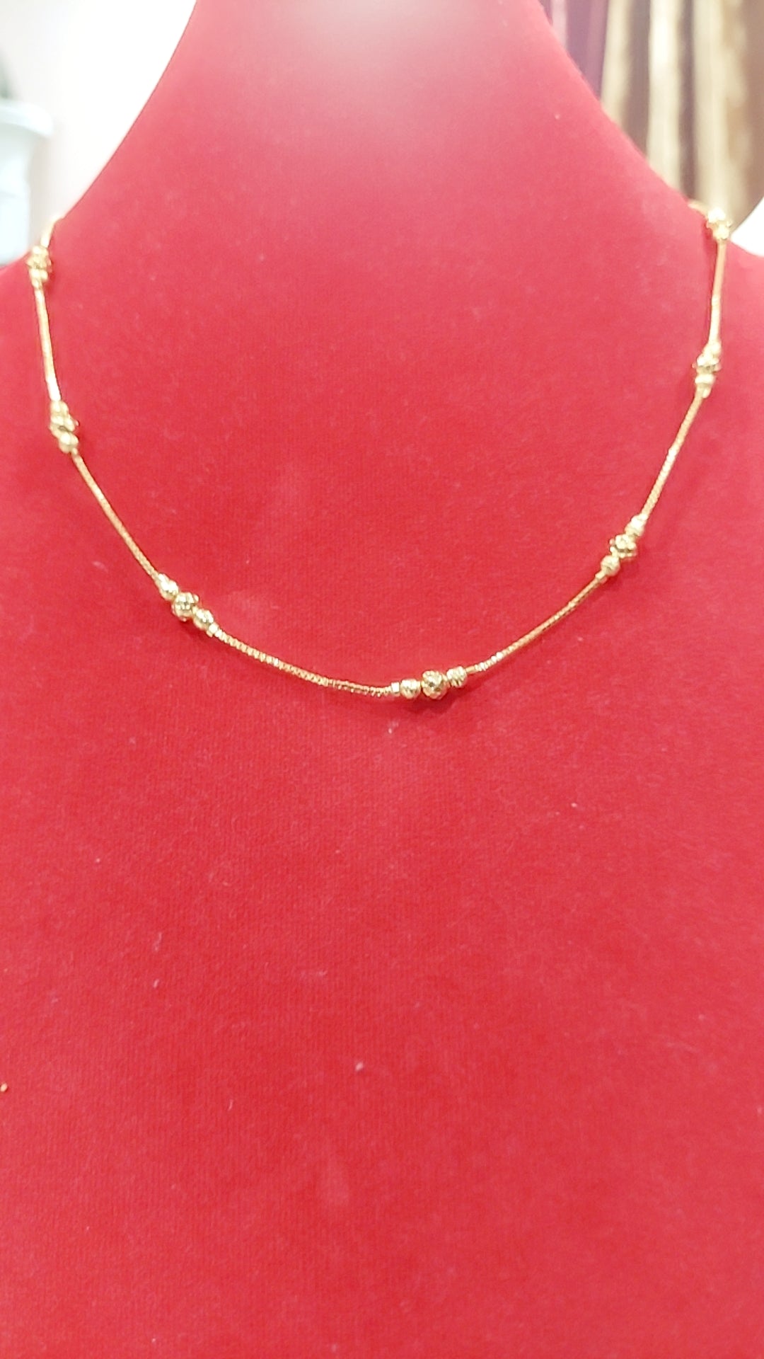 20 inches function wear chain not 916. Not suitable for those who sweat excessively