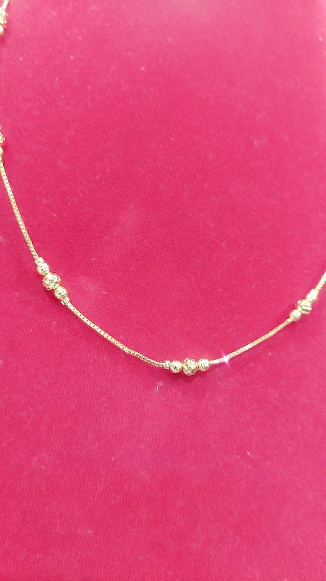 20 inches function wear chain not 916. Not suitable for those who sweat excessively