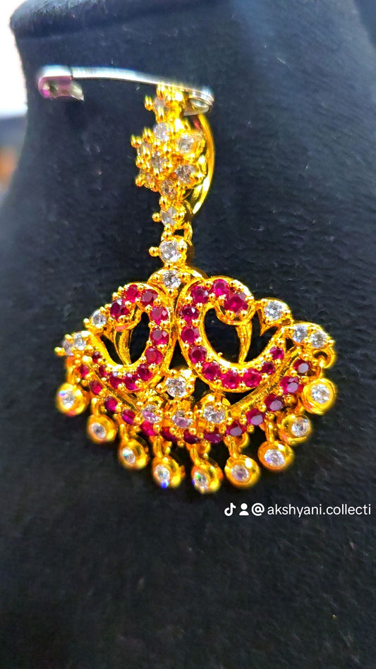 White red ruby cut peacock aatll. Not 916 gold. Code 668
