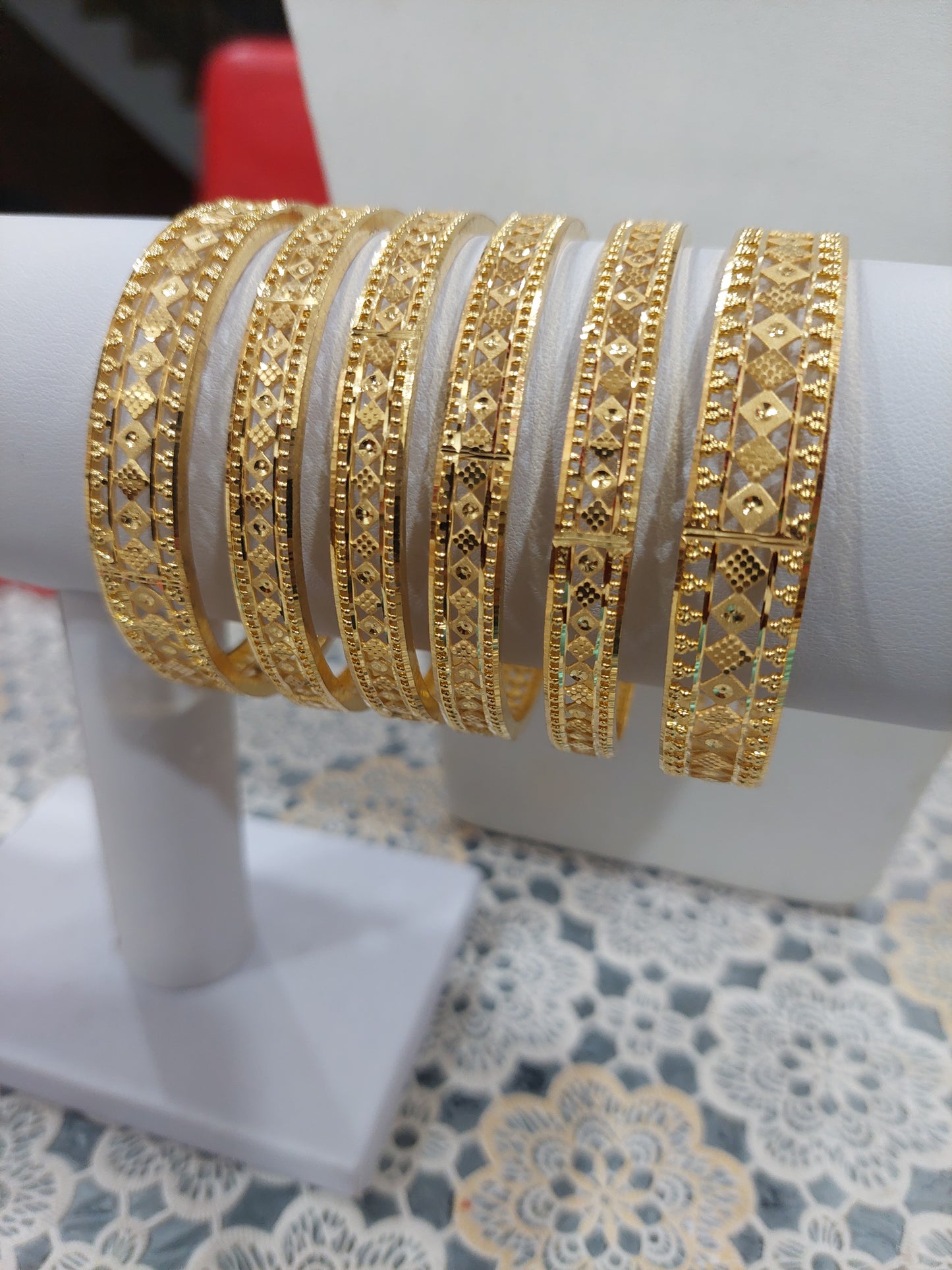 6 piece bangles not 916 gold. Code 2943