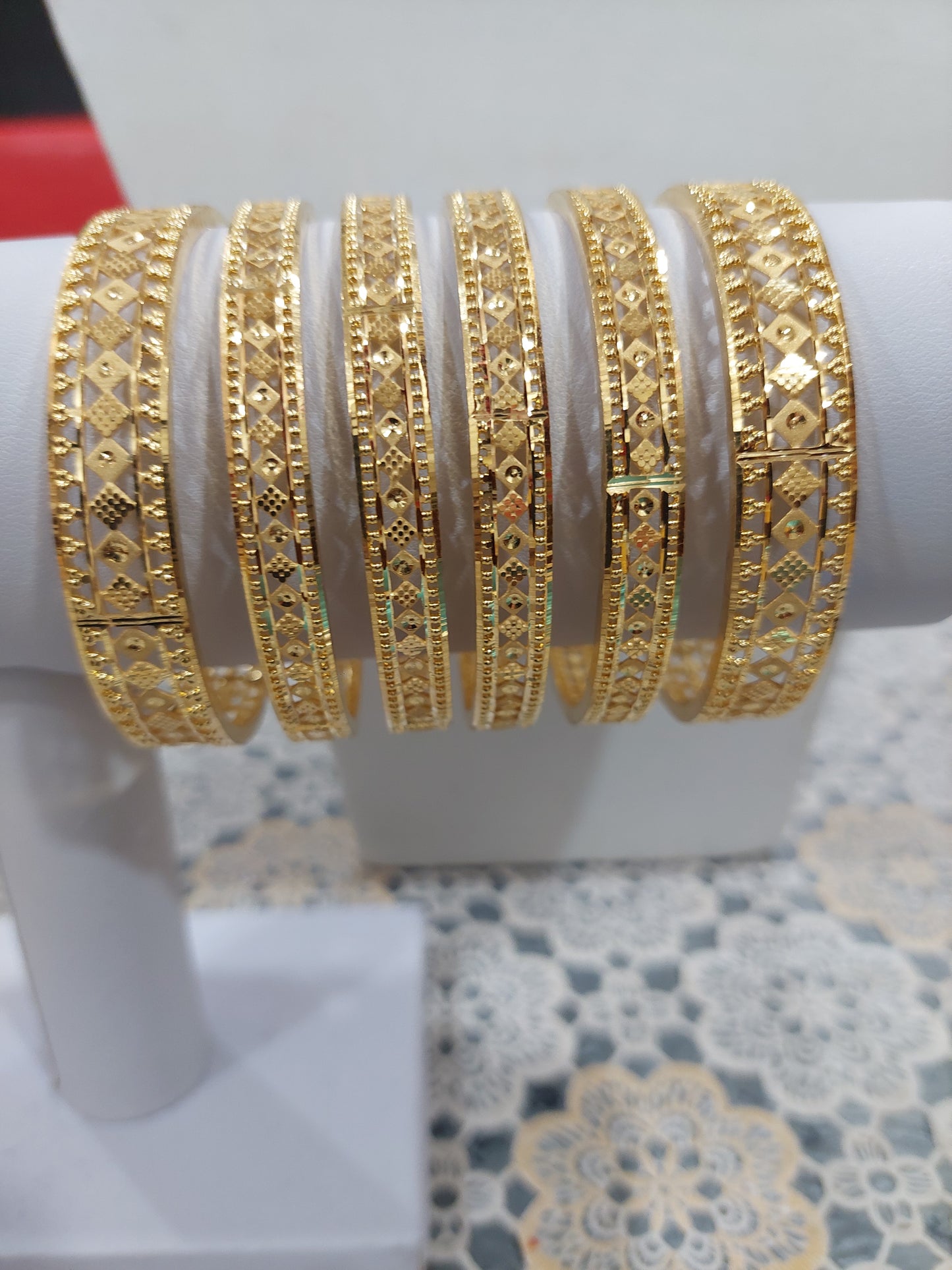 6 piece bangles not 916 gold. Code 2943