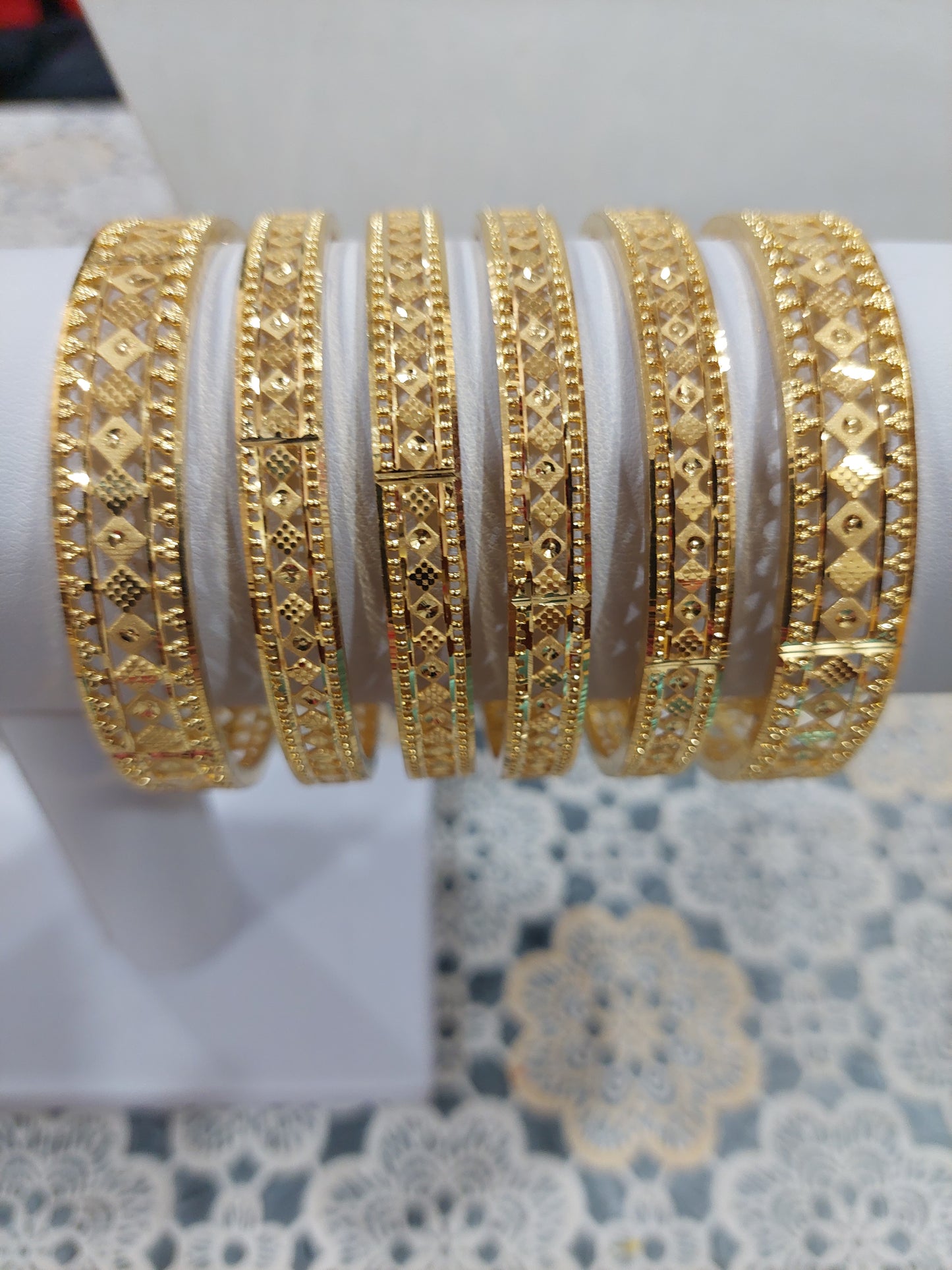 6 piece bangles not 916 gold. Code 2943