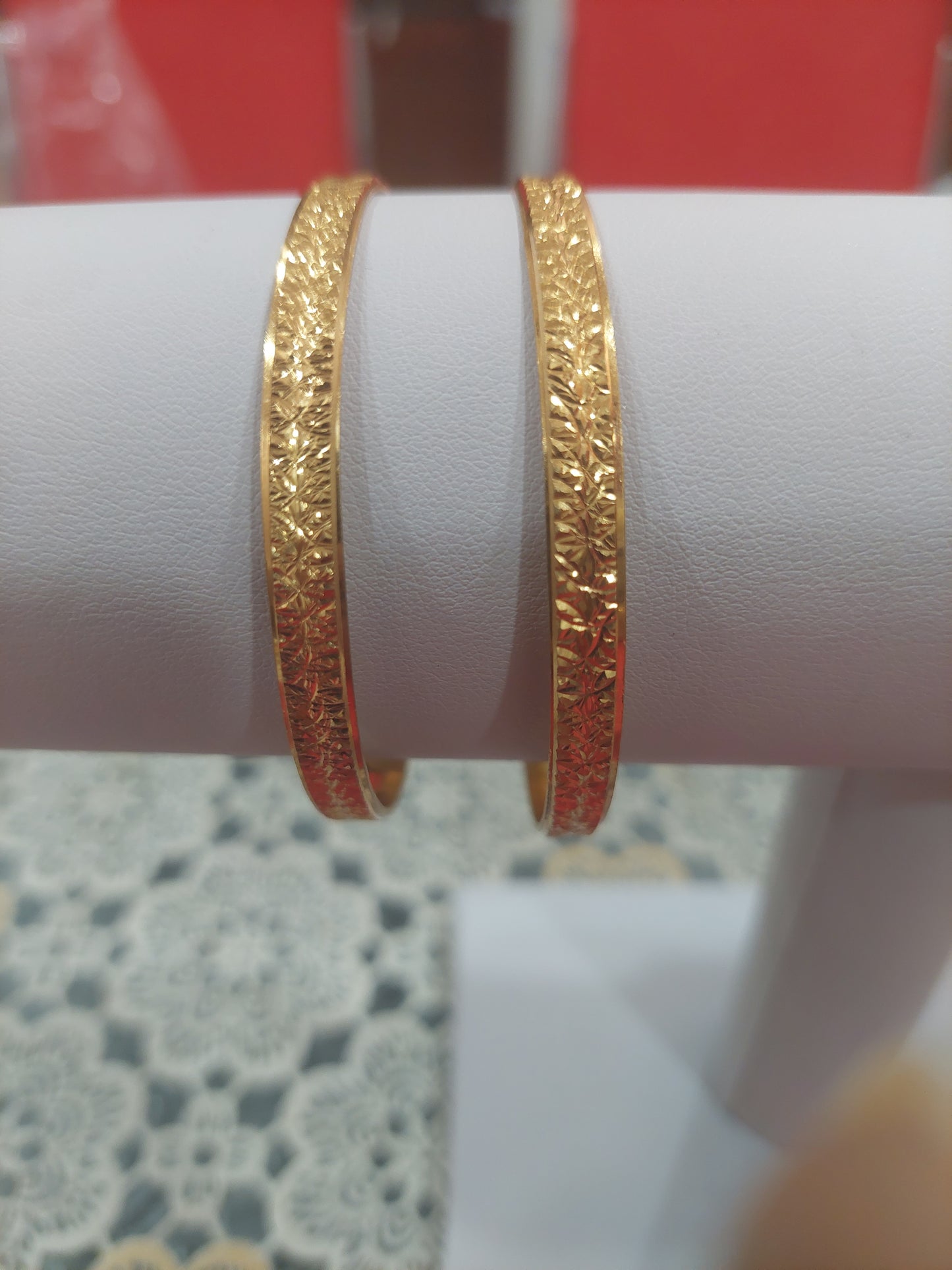 Code 699 1 pair of bangles. Not 916 gold.