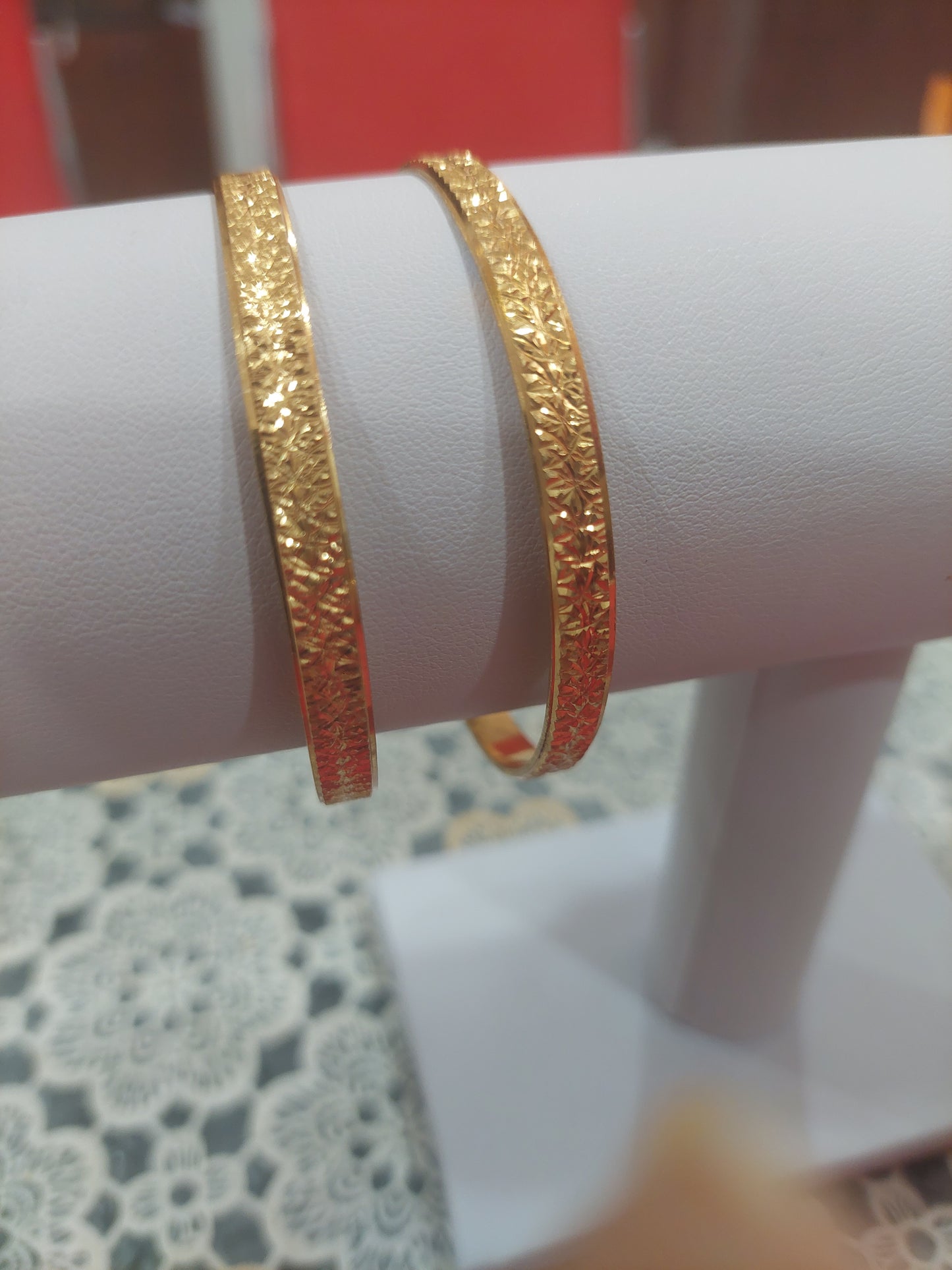 Code 699 1 pair of bangles. Not 916 gold.