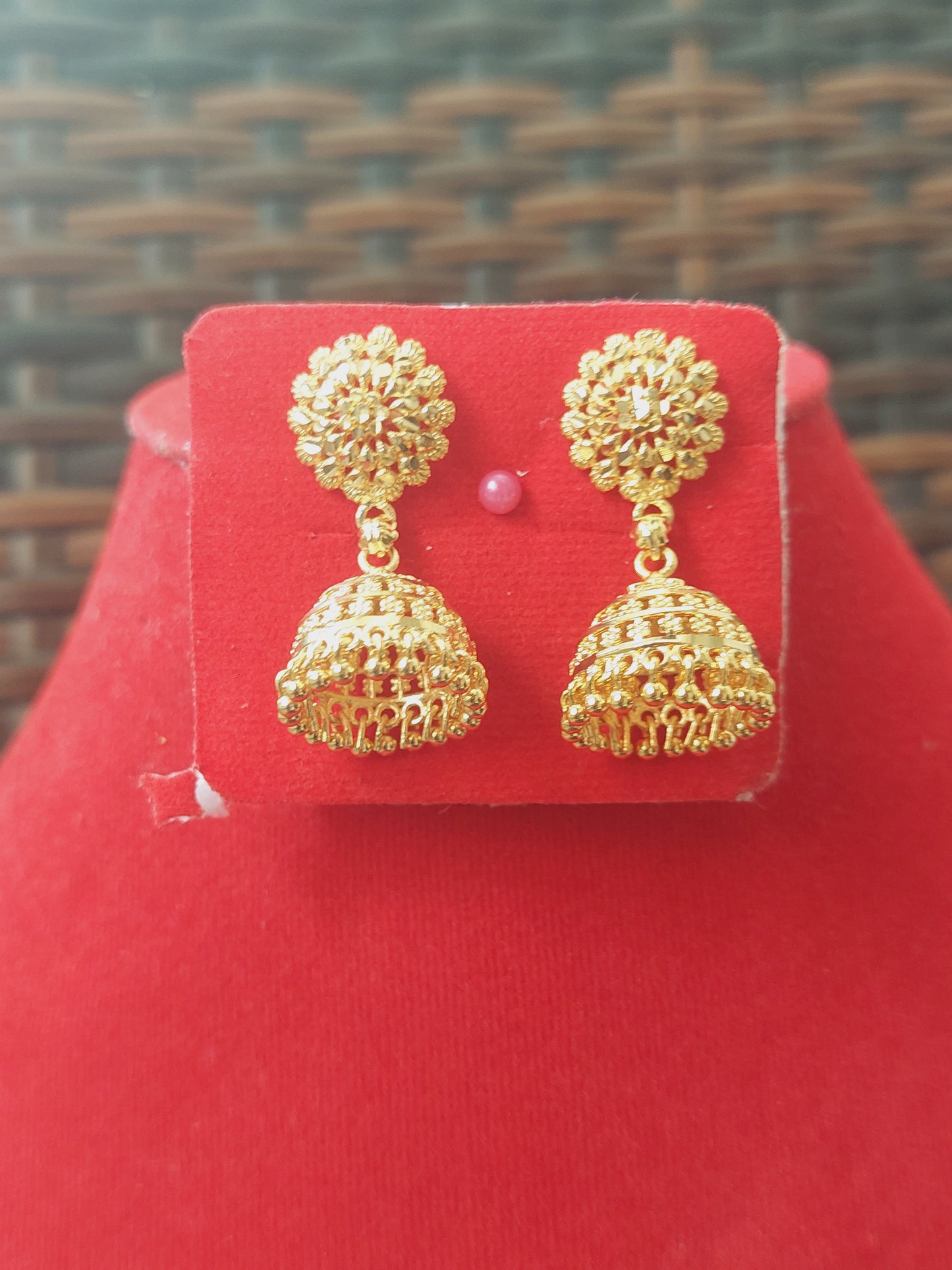 Code 675A cz cut jhumuki earrings ( not 916 gold) Indian screw thiruvani)