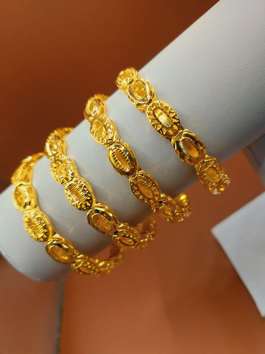 Code 885A. 4 pc Bangles ( 2.4).