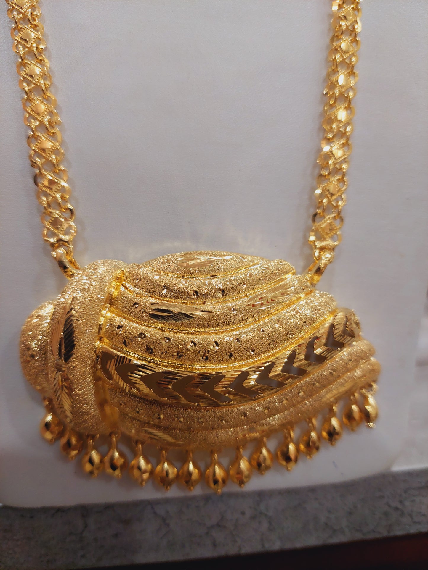 Sangu chain code 6678. Not 916 gold. Full chain. 28 inches length.