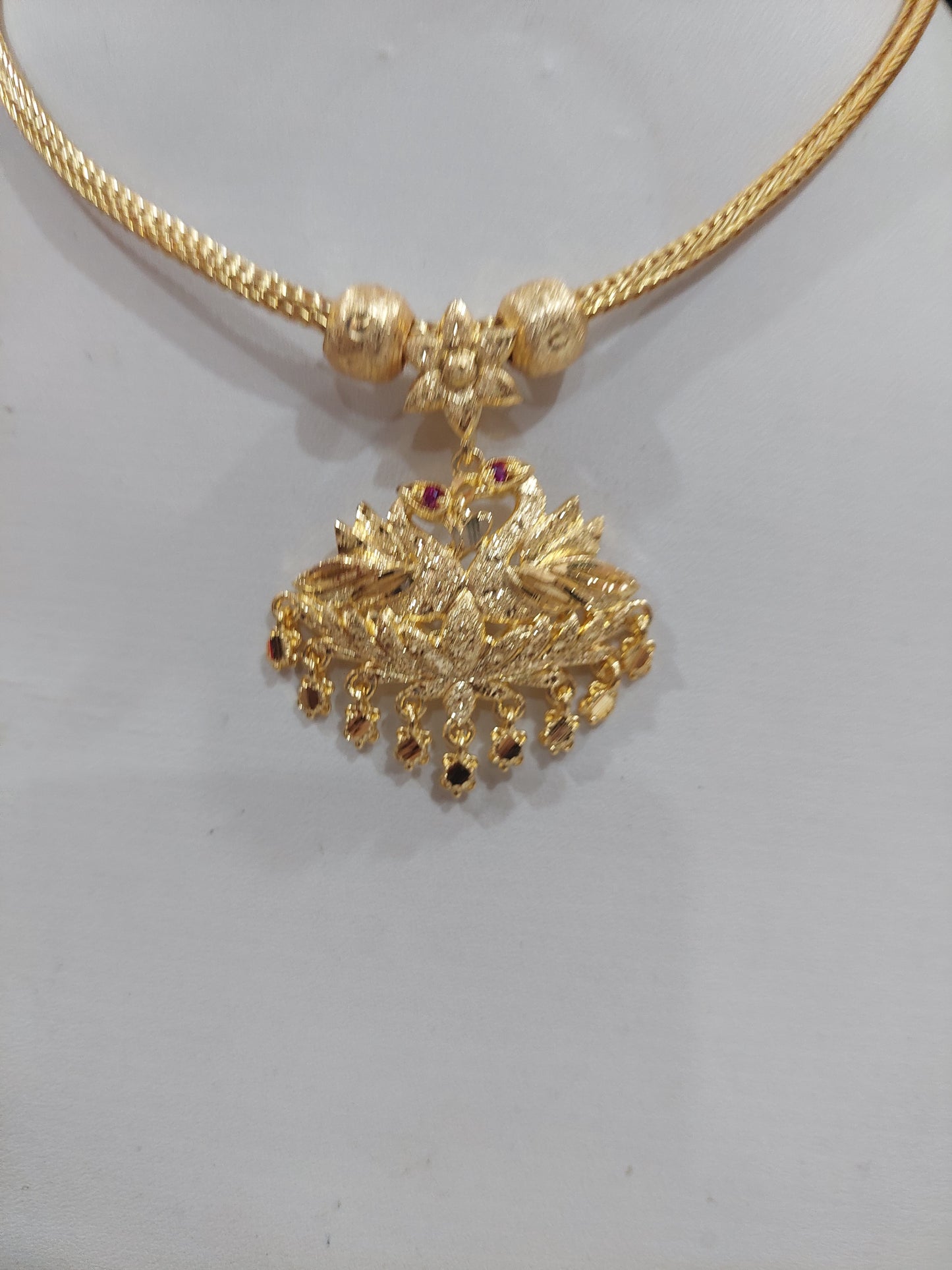 Peacock full gold aatil with chain. Not 916 gold. Function wear type of jewellery. Removable pendent.