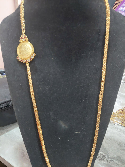 Mahalakshimi mugappu chain. Not 916 gold. Length 30 inches. Function wear type of jewellery