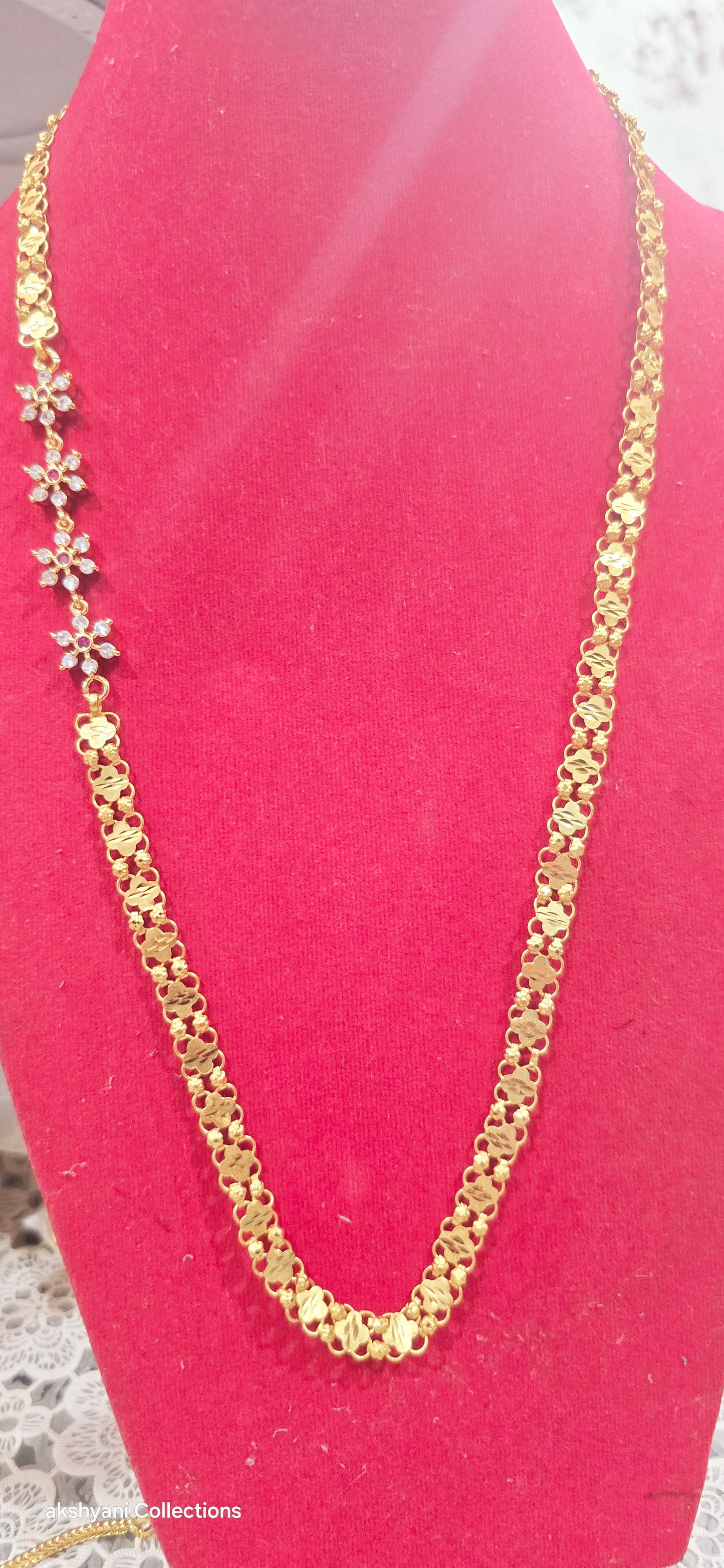 Star cut mugappu chain. Not 916 gold .Function wear type of jewellery