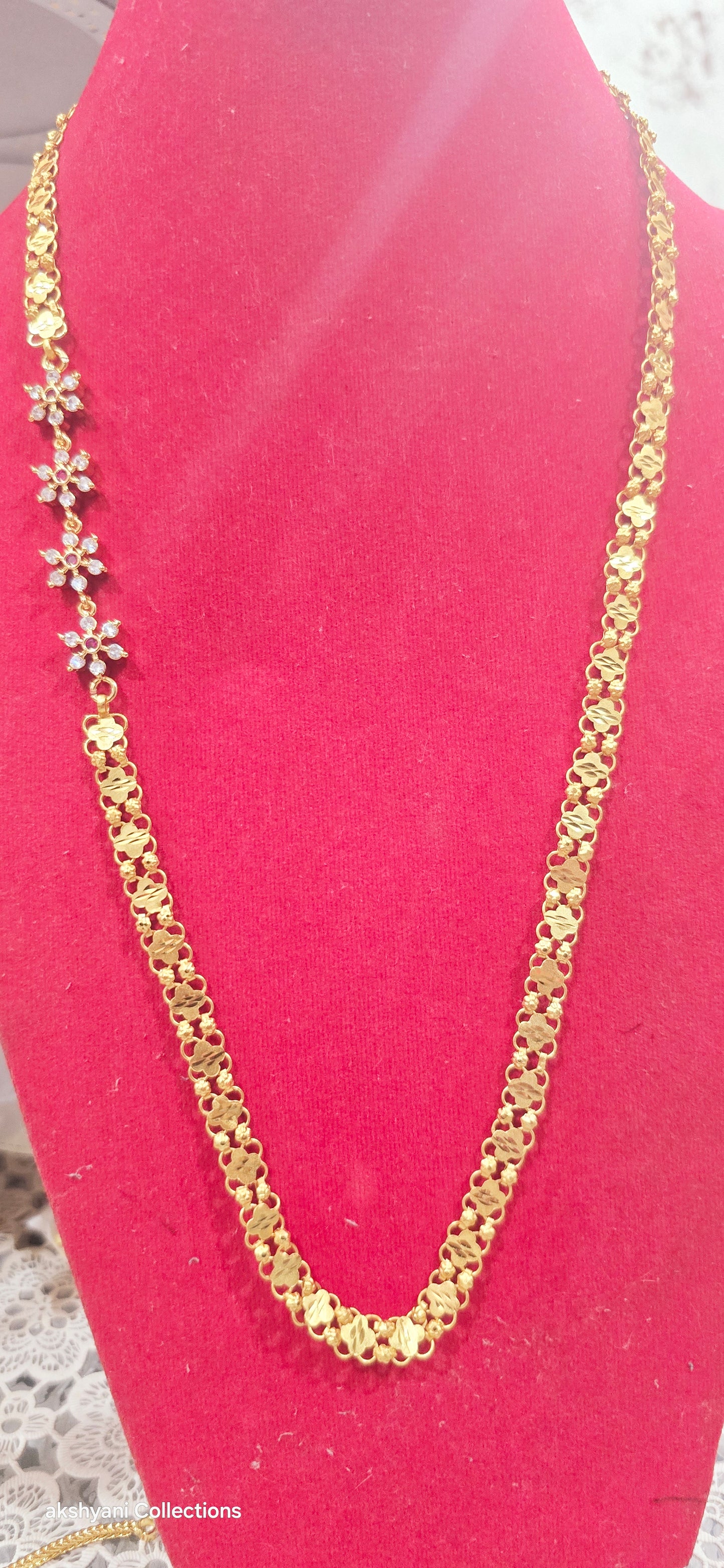 Star cut mugappu chain. Not 916 gold .Function wear type of jewellery