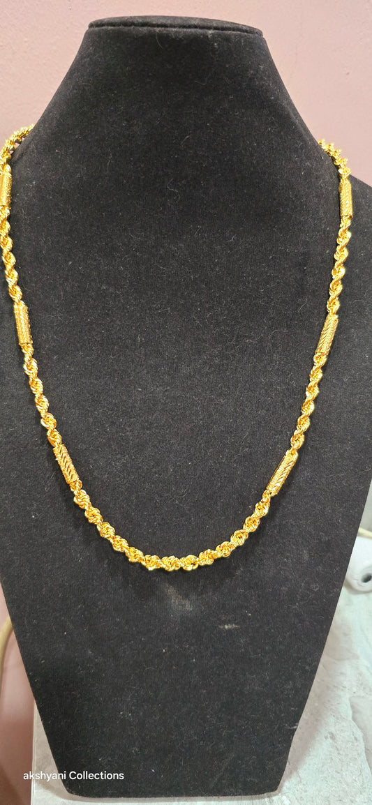 Daily wear diamond cut chain. Not 916 gold. 24 inches. Code 7321