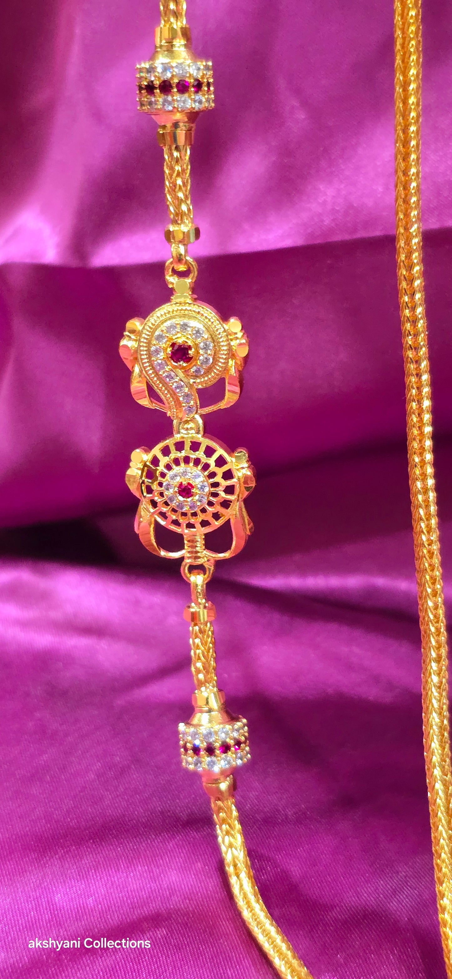 Sangu chakra thalikodi function wear type thalikodi.  Not 916 gold