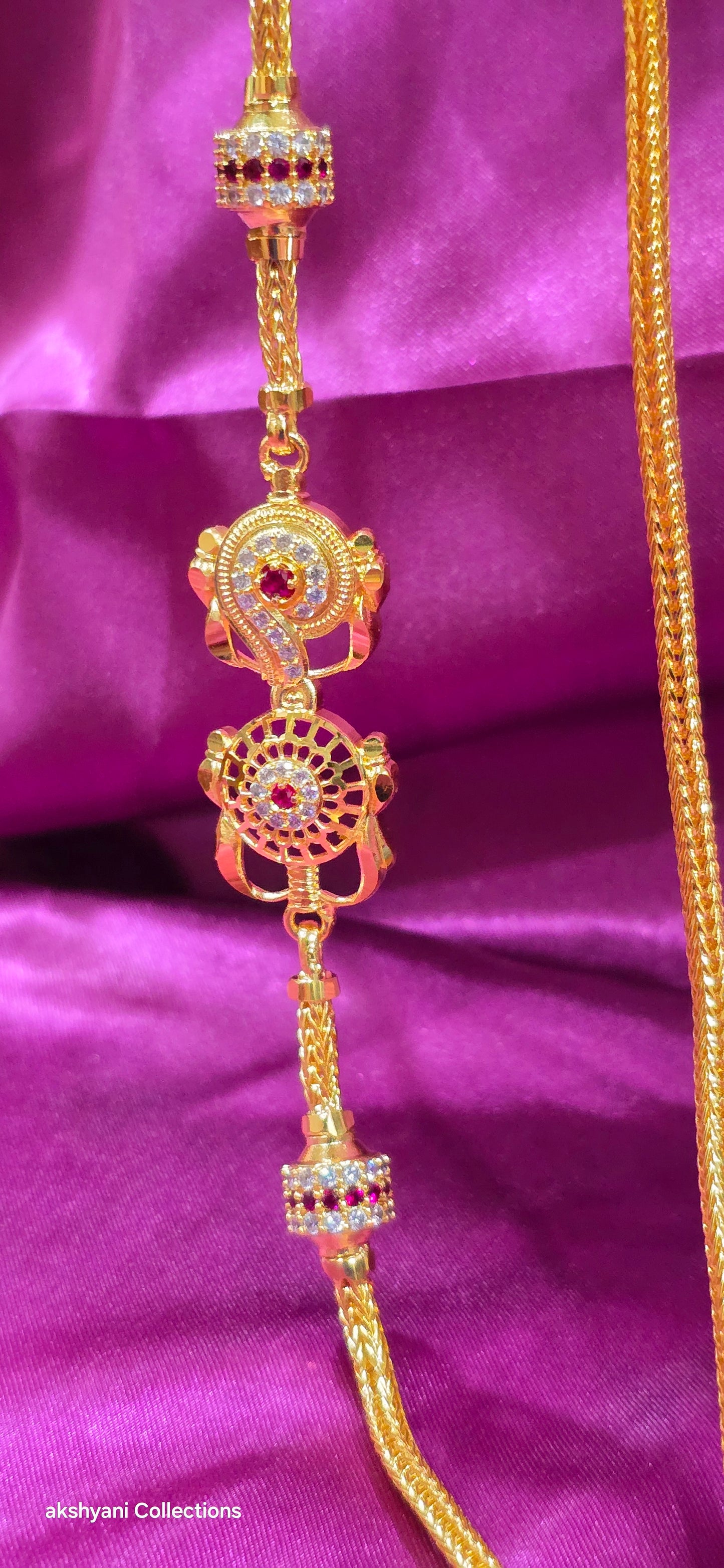 Sangu chakra thalikodi function wear type thalikodi.  Not 916 gold