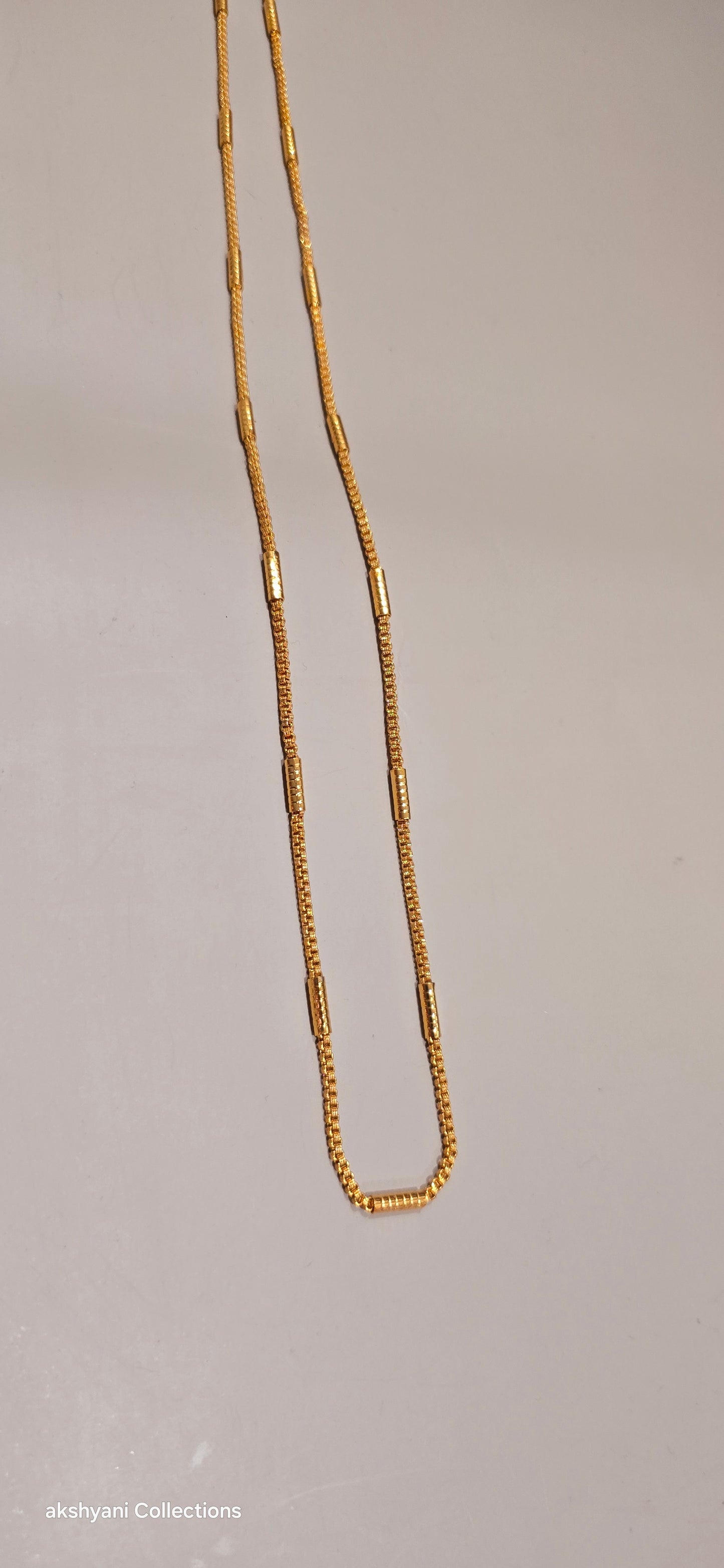 Not 916 gold. Daily wear chain. Code 7432. Length 26 inches. Not suitable for shower.