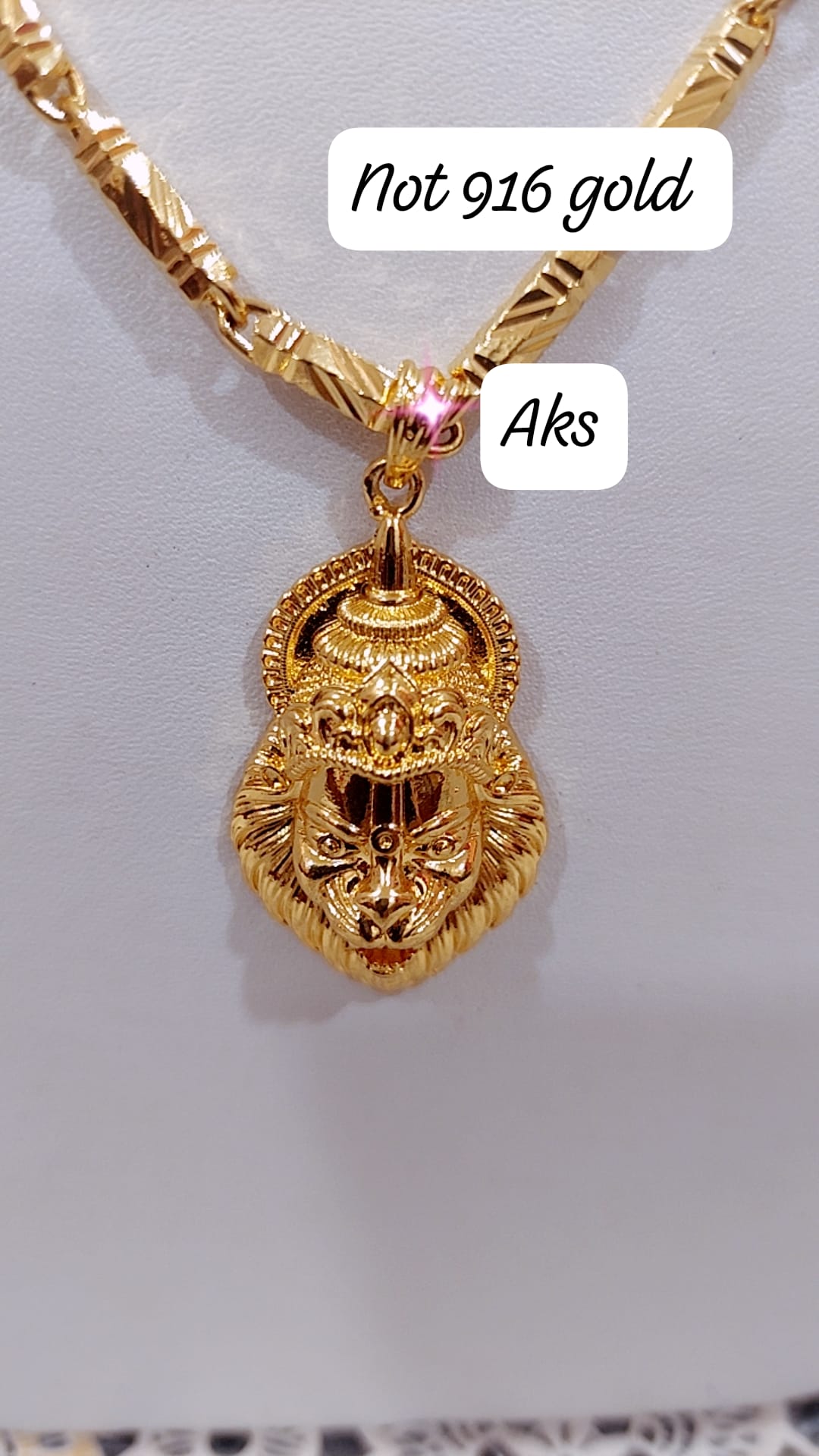 Code 776A chain with narisimma locket. Not 916 gold. Function wear type