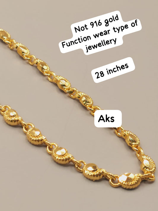 28 inches length paruppu chain. Not 916 gold ( read description) code 33E. Nickel free