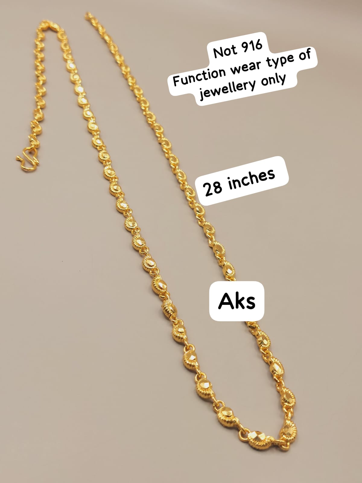 28 inches length paruppu chain. Not 916 gold ( read description) code 33E. Nickel free