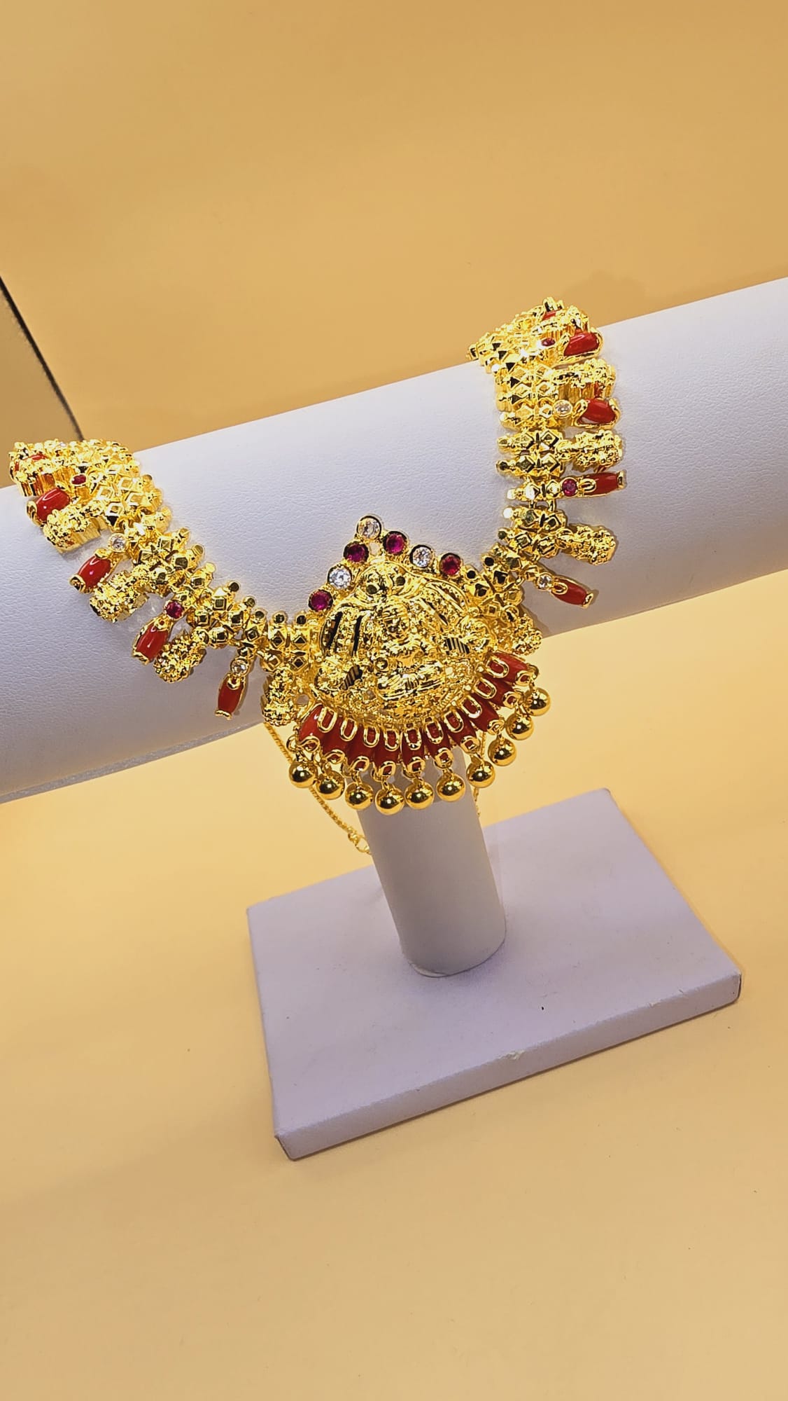 Pavalam Mahalakshimi necklace not 916 gold.