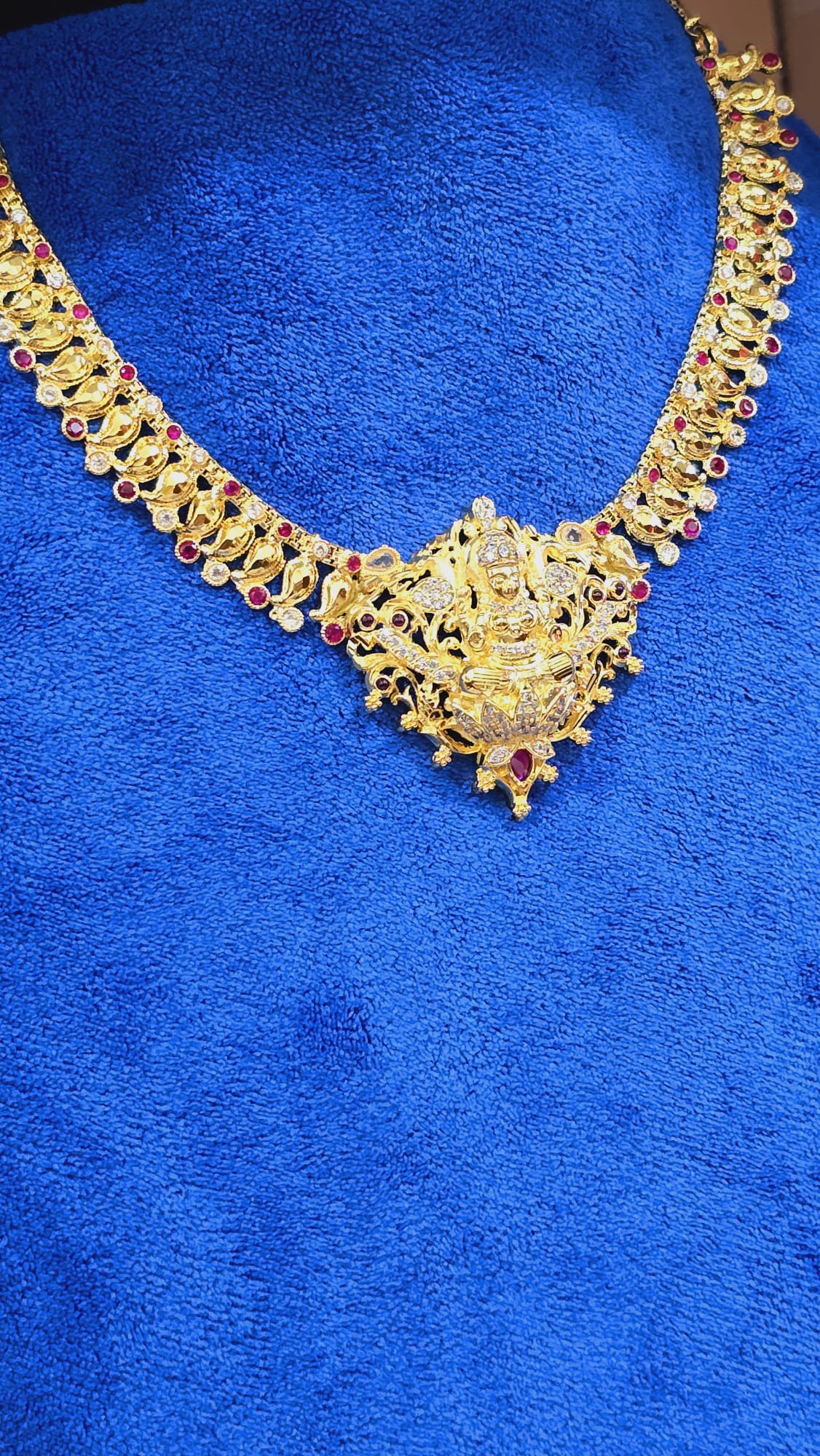 Mango chain with mahalakshkmi ( 18 inches code 73. Not 916 gold. Exclusive piece selection. Non exchangeable