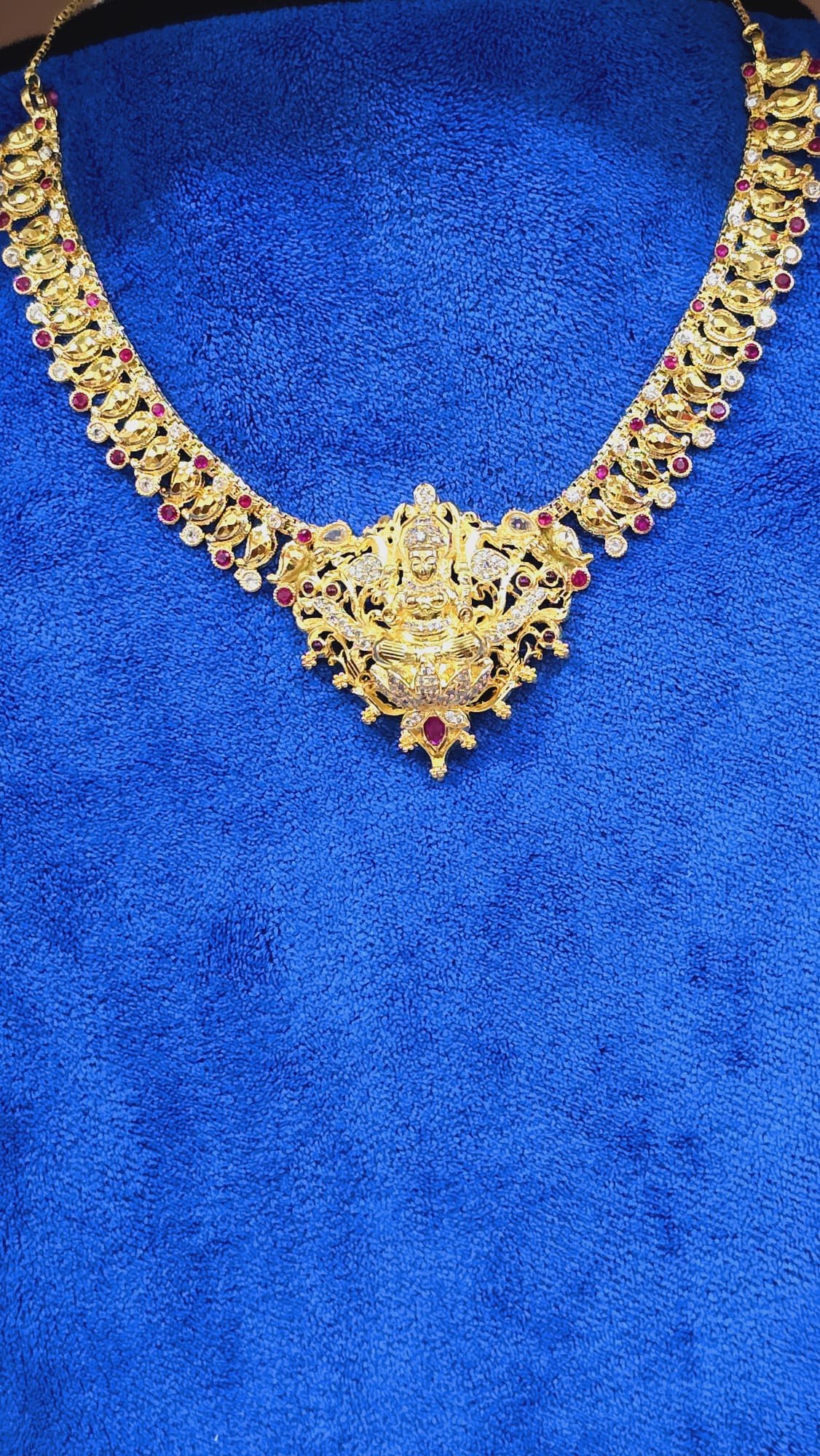 Mango chain with mahalakshkmi ( 18 inches code 73. Not 916 gold. Exclusive piece selection. Non exchangeable