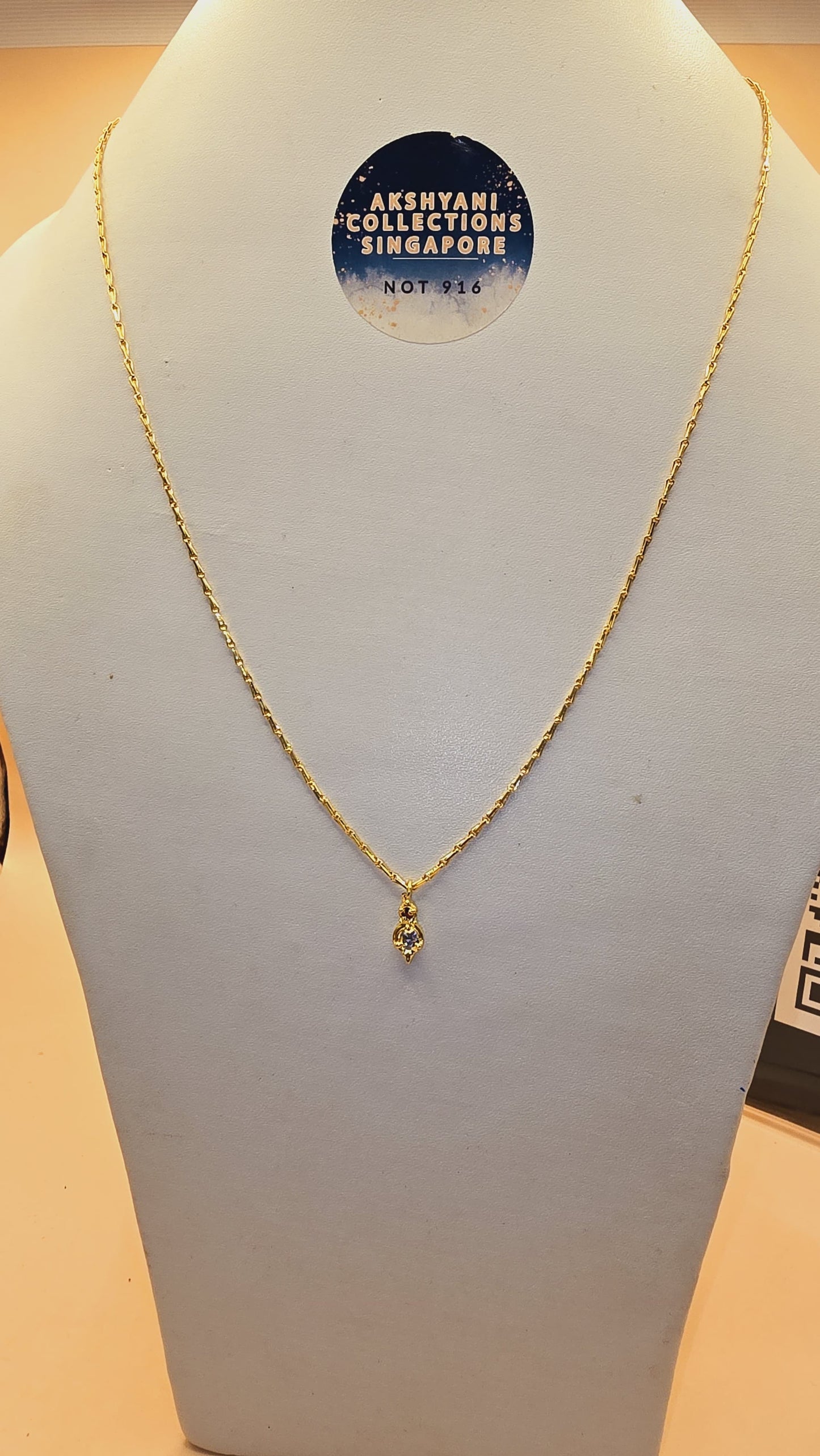 Venthaya chain not 916 gold. 24 inches chain. ( locket free upon stocks lasts,)