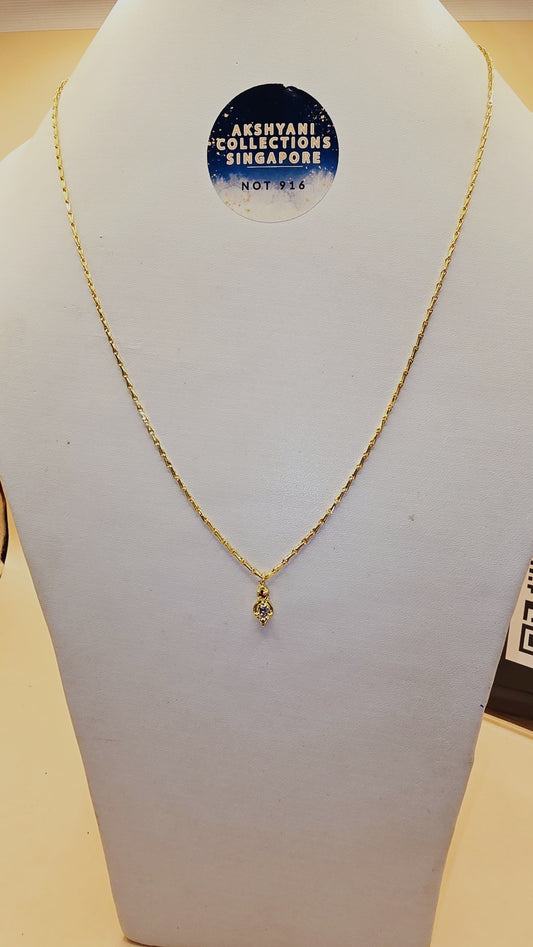 Venthaya chain not 916 gold. 24 inches chain. ( locket free upon stocks lasts,)