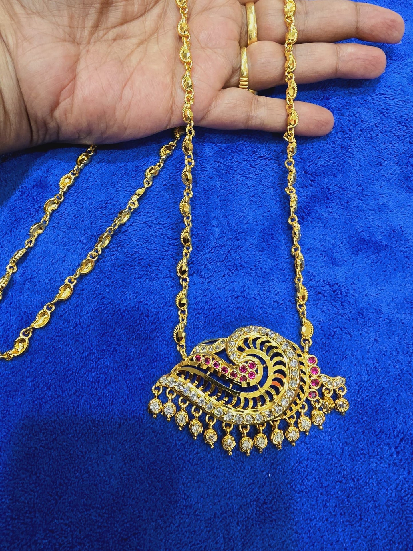 Sangu chain 30 inches not 916 gold. Please buy washing solution separately. Code 742J