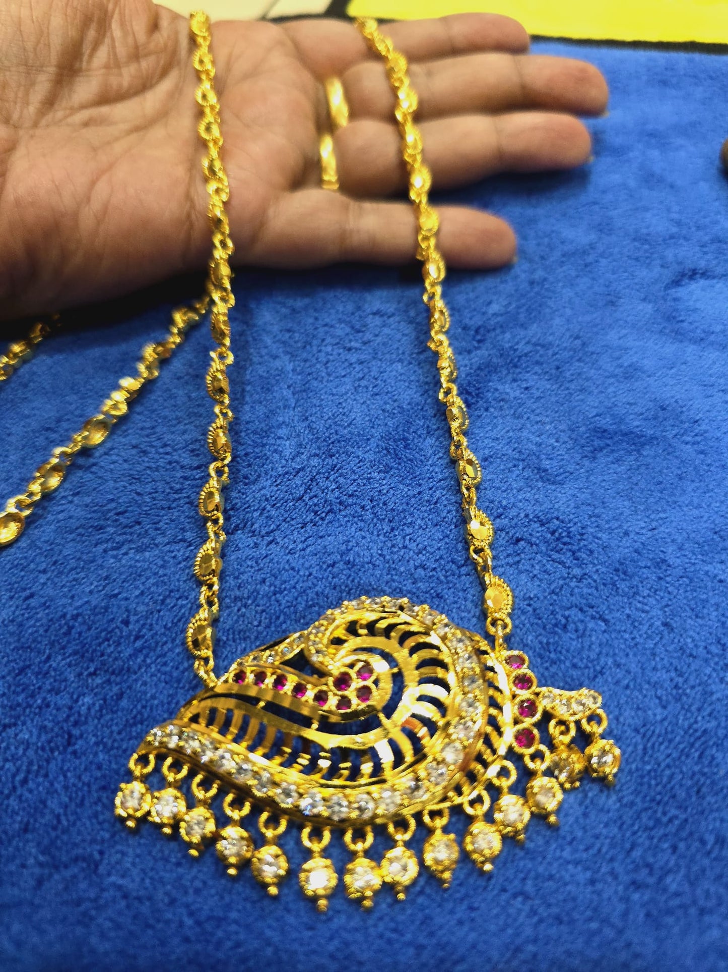 Sangu chain 30 inches not 916 gold. Please buy washing solution separately. Code 742J