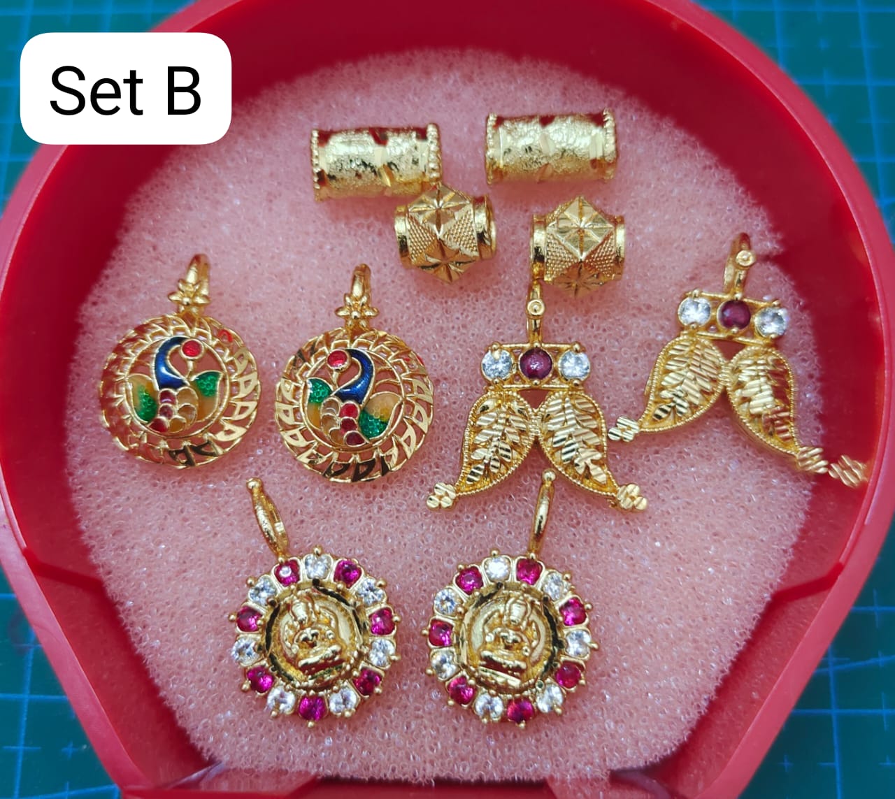 Thali items set not 916 gold ( 6  mths warranty)code 8800zp. Daily wear .