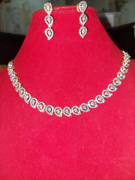 A star mango cut mossanite stone diamond cut replica necklace.